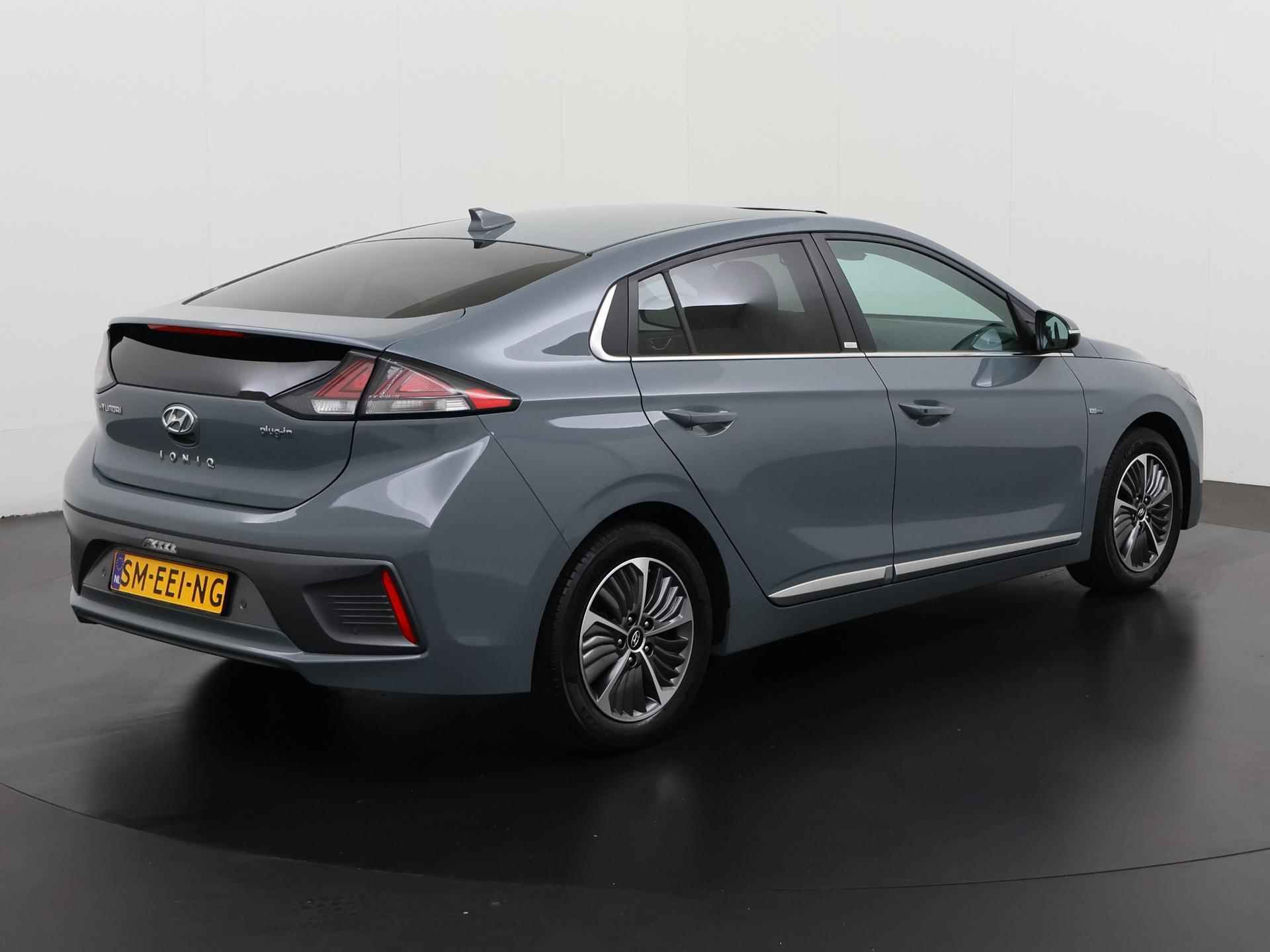 Hyundai IONIQ 1.6 GDi PHEV Style | Schuifdak | Plug-In | Zondag Open! - 4/40