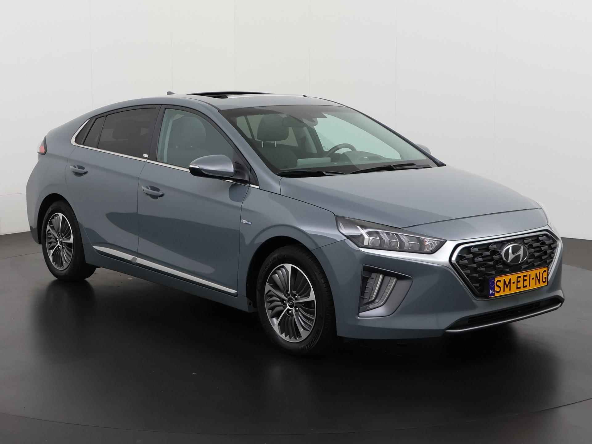 Hyundai IONIQ 1.6 GDi PHEV Style | Schuifdak | Plug-In | Zondag Open! - 30/40