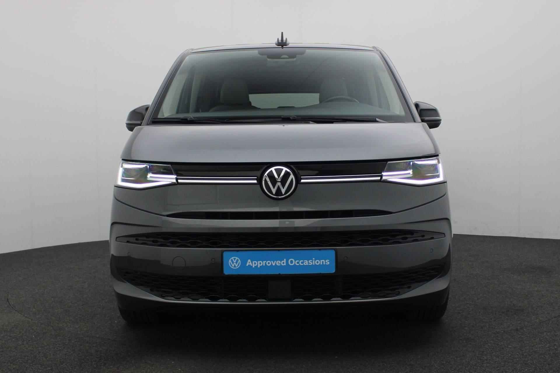 Volkswagen Multivan 1.4 eHybrid 218PK DSG L2H1 Life | Trekhaak | IQ Light | Parkeersensoren voor/achter | Stoelverwarming | ACC | Keyless | Apple Carplay / Android Auto - 17/40