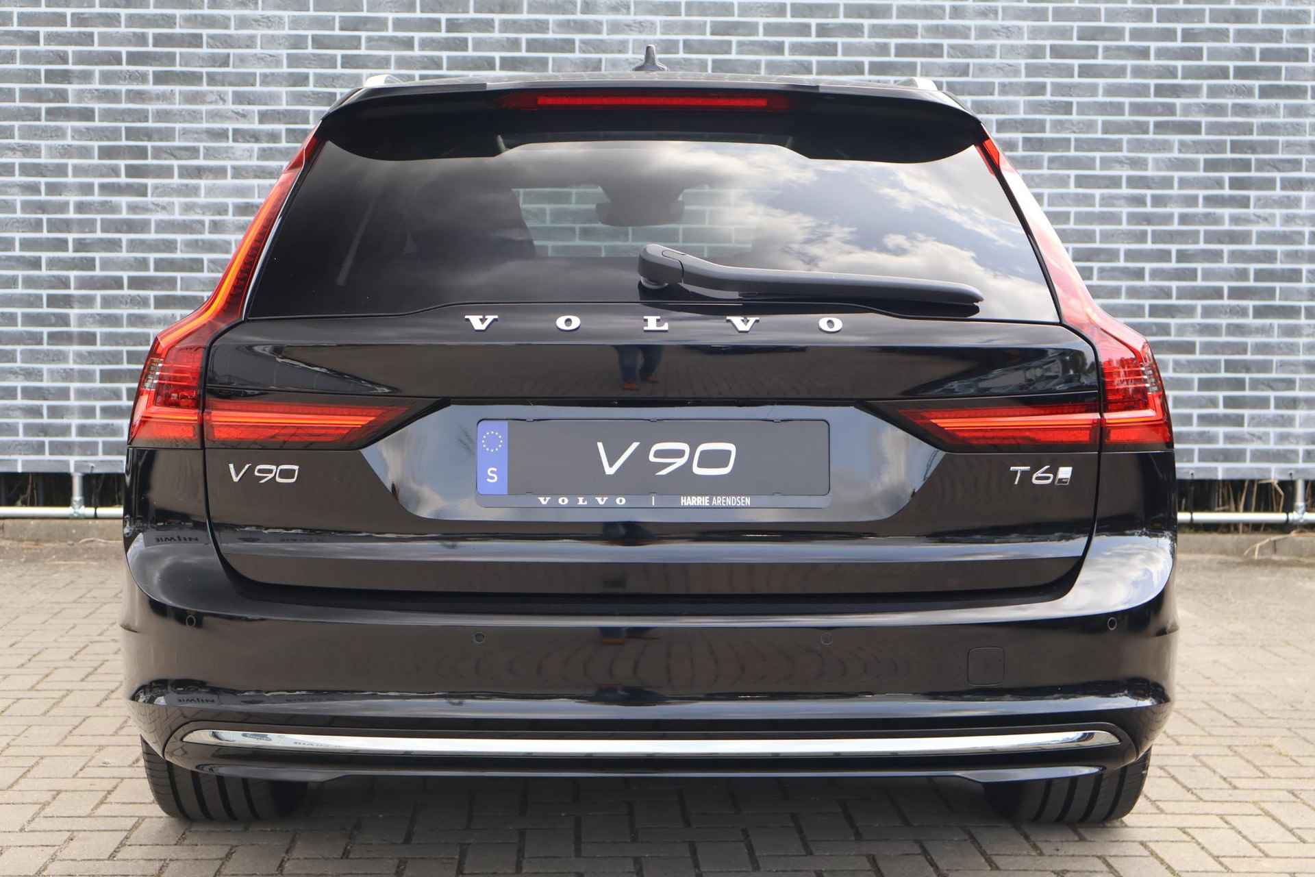 Volvo V90 2.0 T6 Recharge AWD Ultra Bright | Schuif-/-kanteldak | Elektr. verstelbare stoelen | Parkeerverwarming | Head-up display | Harman Kardon | - 6/28