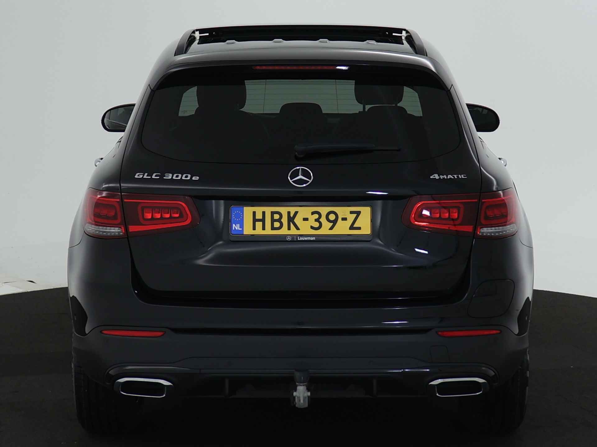 Mercedes-Benz GLC 300 e AMG Plug-In Hybride | Panormadak | Trekhaak | Inclusief 24 maanden MB Certified garantie voor Europa. - 30/46