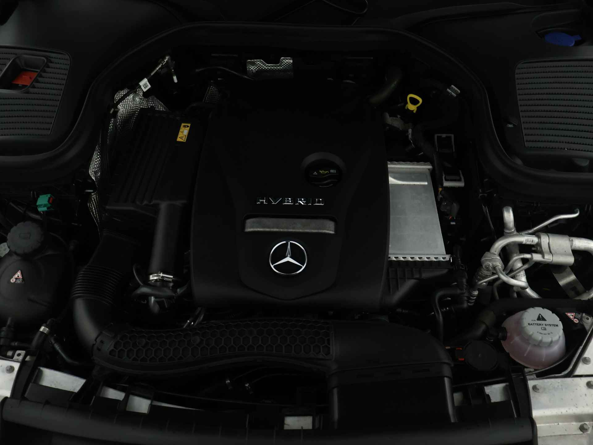 Mercedes-Benz GLC 300 e AMG Plug-In Hybride | Panormadak | Trekhaak | Inclusief 24 maanden MB Certified garantie voor Europa. - 42/46