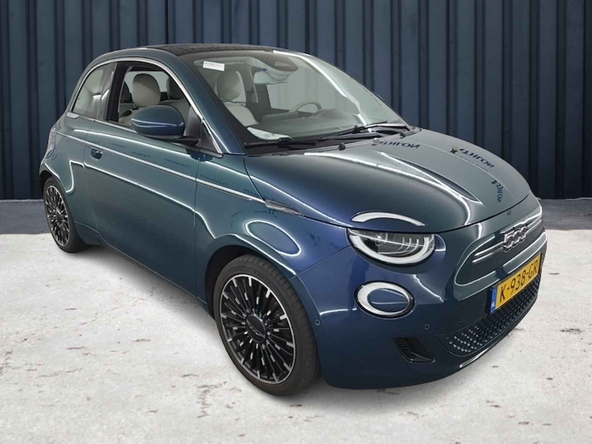 Fiat 500C La Prima 42 kWh (119 PK) 1e-Eig. Fiat-Dealer-Onderh. BOVAG-Garantie. NL-Auto. Parelmoer, Leer, Elek.-Schuifdak, Navigatie/Apple-Carplay/Android-Auto, Adaptive-Cruisecontrol, Keyless-Entry/Start, Parkeersensoren-V+A,  DAB, Lm-Velgen-17Inch, Privacy-Glas - 3/24