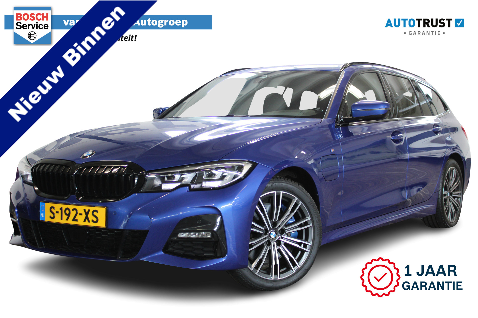 BMW 3 Serie Touring 330e High Executive | Incl. 1 jaar Garantie | M-Pakket | Navigatie | Climate controle | Adaptive cruise controle | Elektrische kofferbak | Stoelverwarming | Parkeersensore V+A | Keyless Start | Ambient verlichting | Half lederen/alcantara | Draadloze telefoonlader | LED Koplampen | bij viaBOVAG.nl