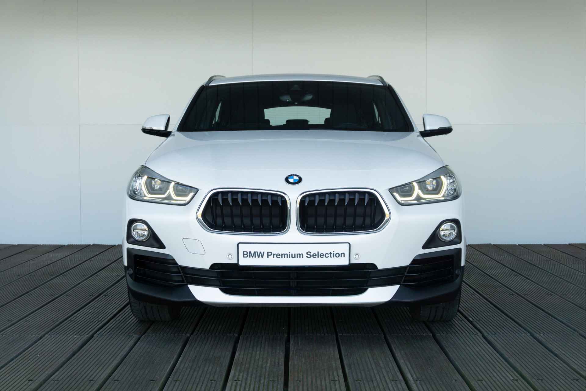 BMW X2 sDrive20i Executive / Achteruitrijcamera / Driving Assistant Plus / Sportstoelen / Hifi Systeem - 3/26