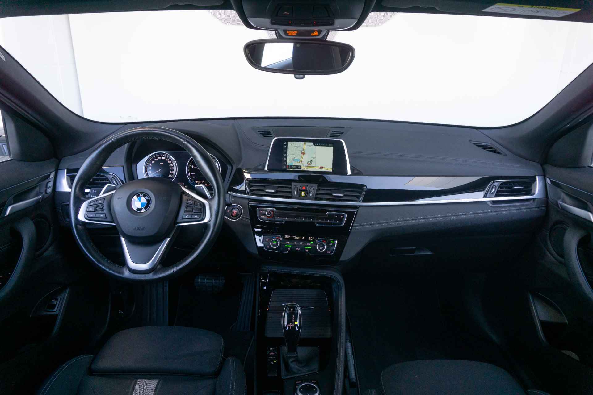 BMW X2 sDrive20i Executive / Achteruitrijcamera / Driving Assistant Plus / Sportstoelen / Hifi Systeem - 9/26