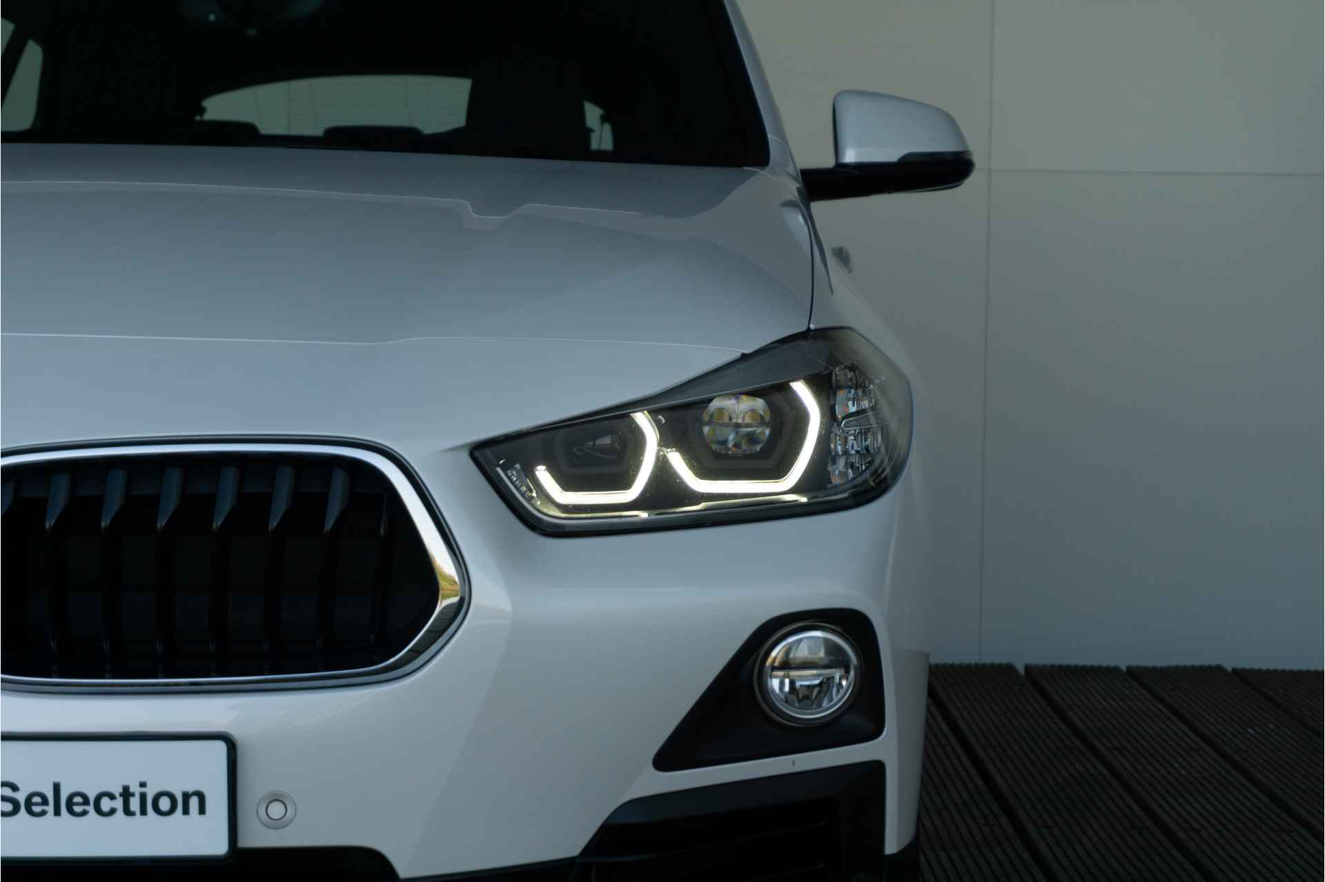 BMW X2 sDrive20i Executive / Achteruitrijcamera / Driving Assistant Plus / Sportstoelen / Hifi Systeem - 23/26