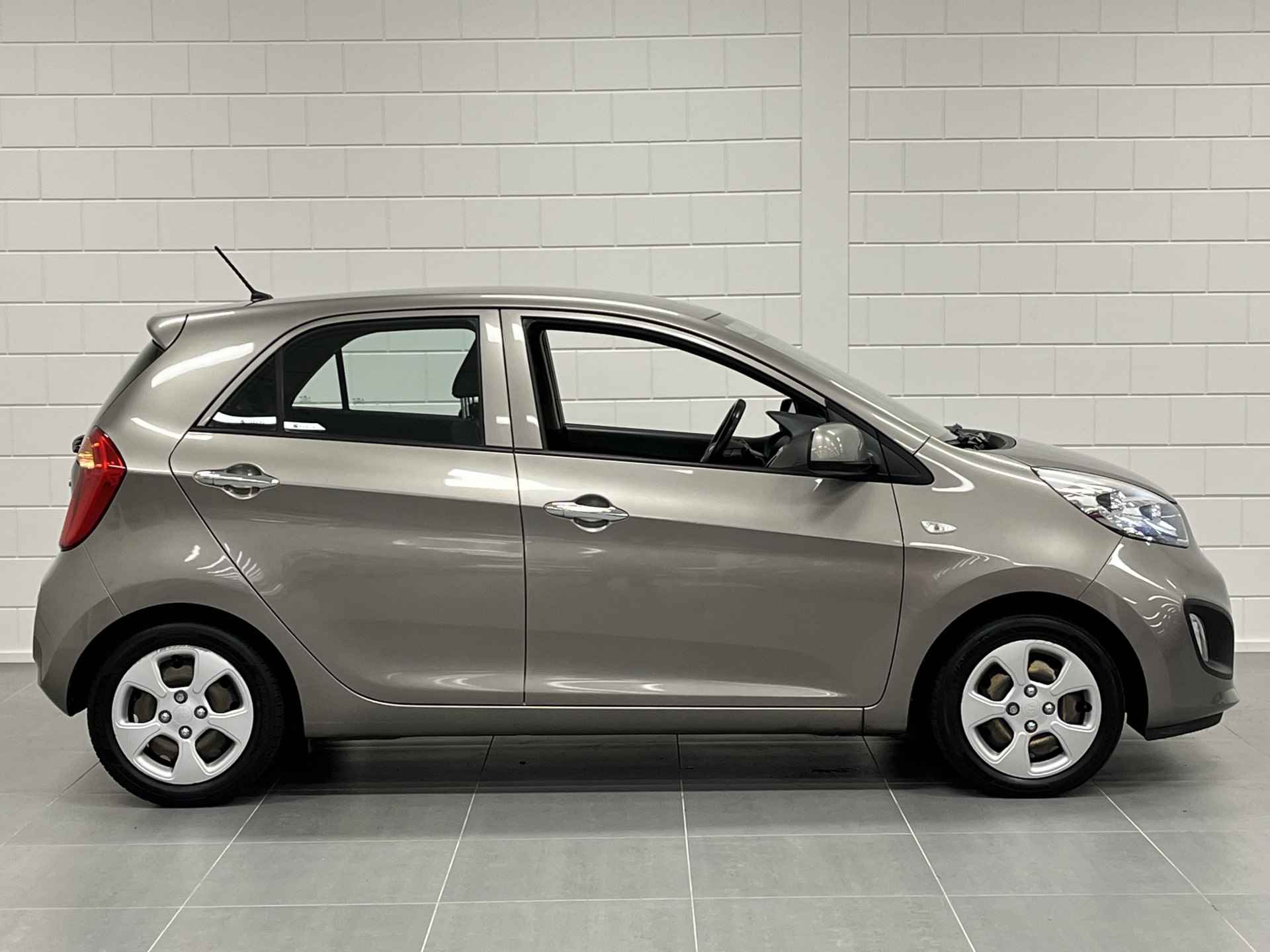 Kia Picanto 1.0 CVVT BusinessLine NAVIGATIE | TREKHAAK | AIRCO | NETTE AUTO! - 8/41