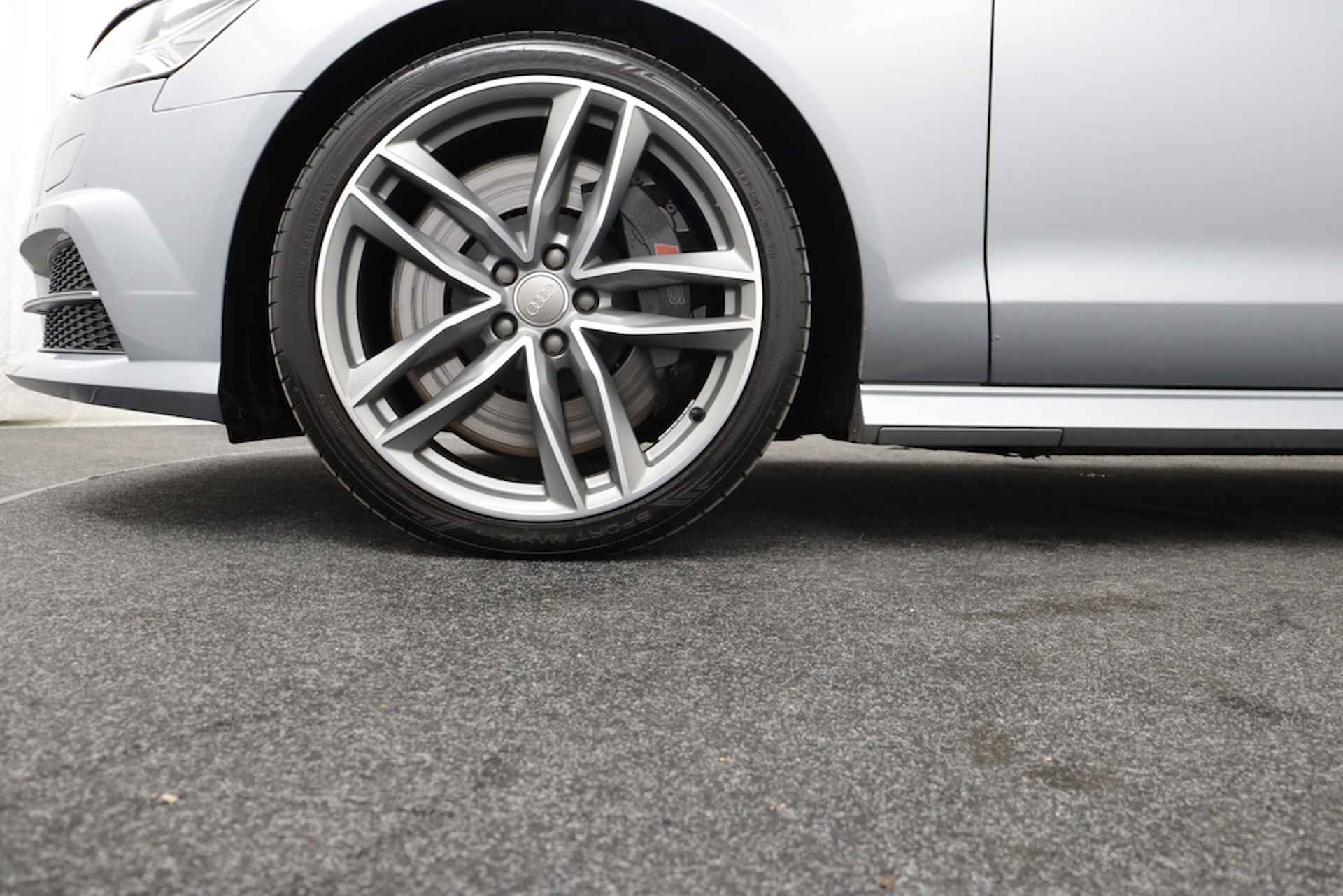 Audi S6 Avant 4.0 V8 TFSI S-LINE Pro Line Plus - 12 MND GARANTIE | Panorama | LED+ | Valcona leer | Bose Surround | Carbon -RIJKLAAR - 23/57
