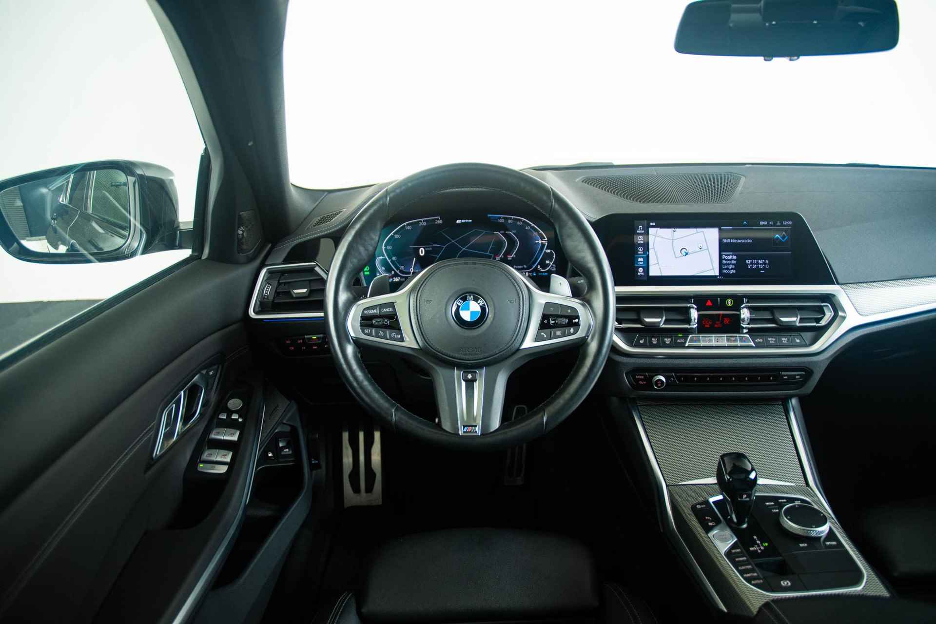 BMW 3-serie 330e High Executive M Sportpakket - Schuif/kanteldak - Harman Kardon - Comfort Access - Laserlight - Stuur en Stoelverwarming - Parking pack - Driving Assistant - 23/54