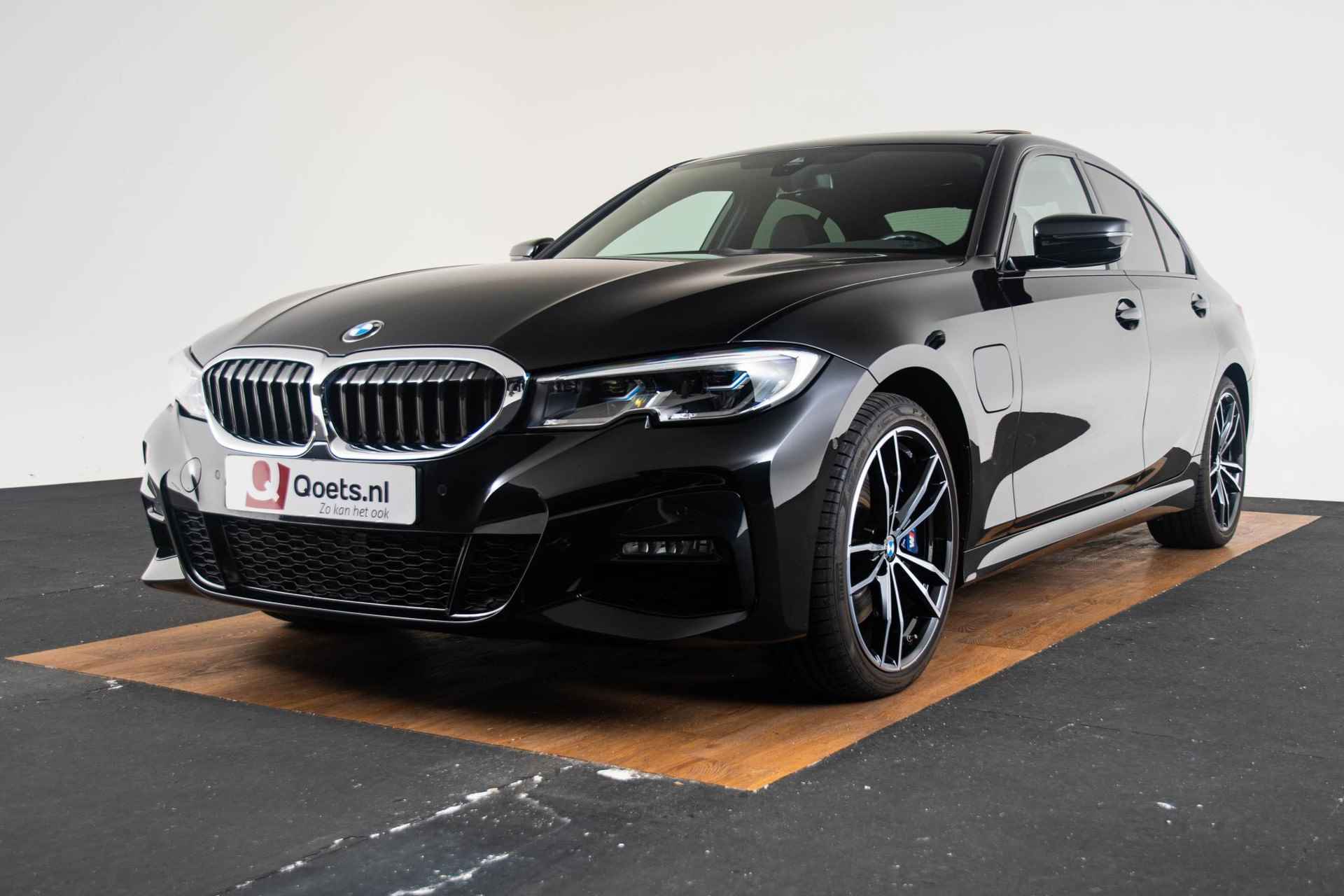 BMW 3-serie 330e High Executive M Sportpakket - Schuif/kanteldak - Harman Kardon - Comfort Access - Laserlight - Stuur en Stoelverwarming - Parking pack - Driving Assistant - 38/54
