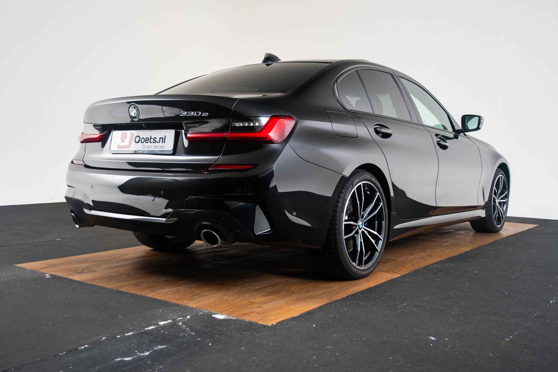 BMW 3-serie 330e High Executive M Sportpakket - Schuif/kanteldak - Harman Kardon - Comfort Access - Laserlight - Stuur en Stoelverwarming - Parking pack - Driving Assistant - 39/54
