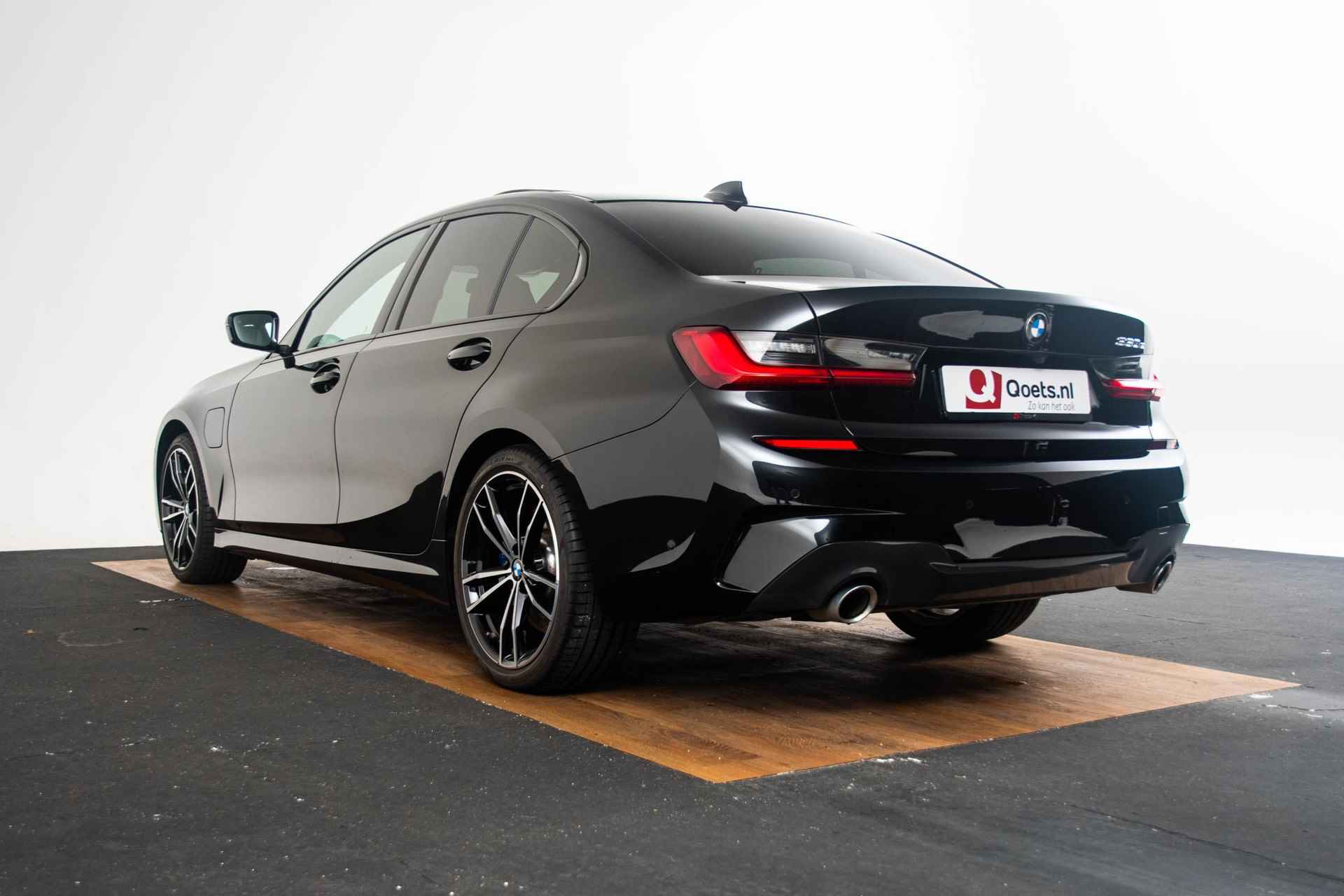 BMW 3-serie 330e High Executive M Sportpakket - Schuif/kanteldak - Harman Kardon - Comfort Access - Laserlight - Stuur en Stoelverwarming - Parking pack - Driving Assistant - 41/54