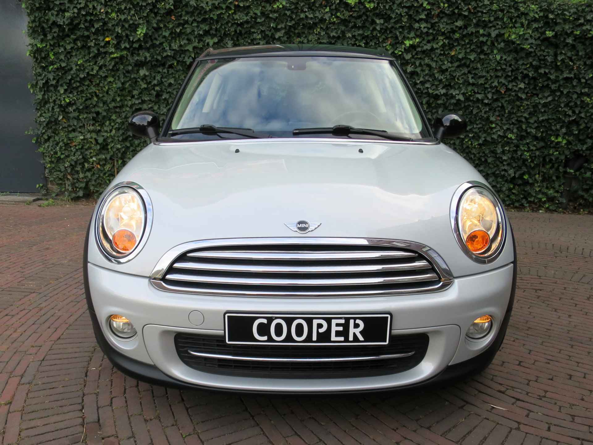 MINI Clubman 1.6 Cooper Chili R55 LCI met voorruitverw., BT, PDC, clima en 16" - 33/48