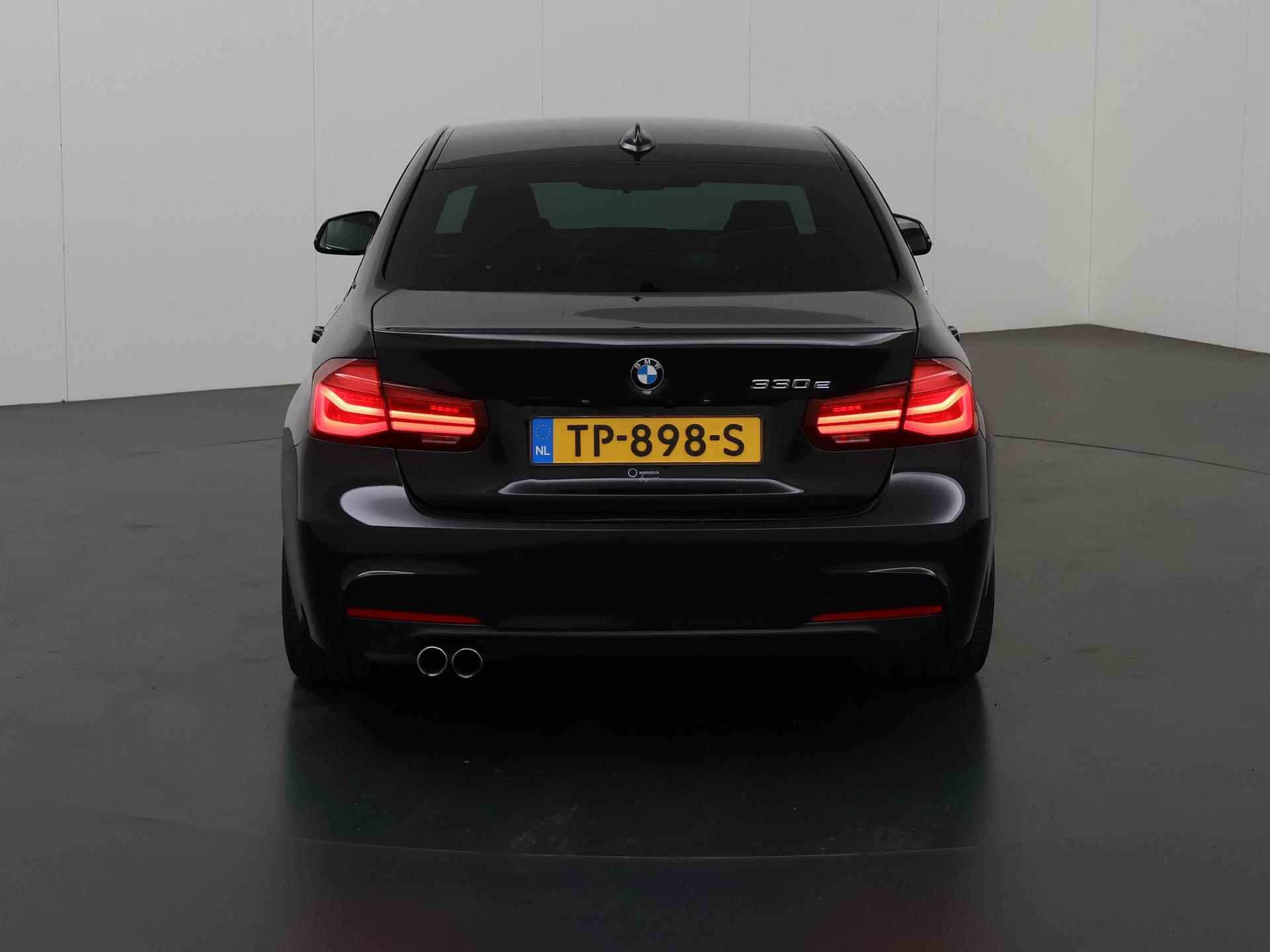 BMW 3-serie 330e Edition M Sport Shadow Executive | Navigatie | Parkeercamera | Parkeersensoren | Dodehoekdetectie | Leder | - 5/43