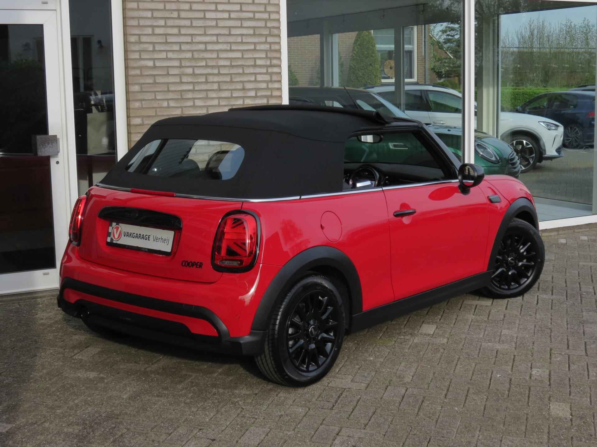 Mini Mini Cabrio 1.5 Cooper BlackPack|Car-Play Navi|Vol Leder|LED|Clima|Stoelverw. - 4/28