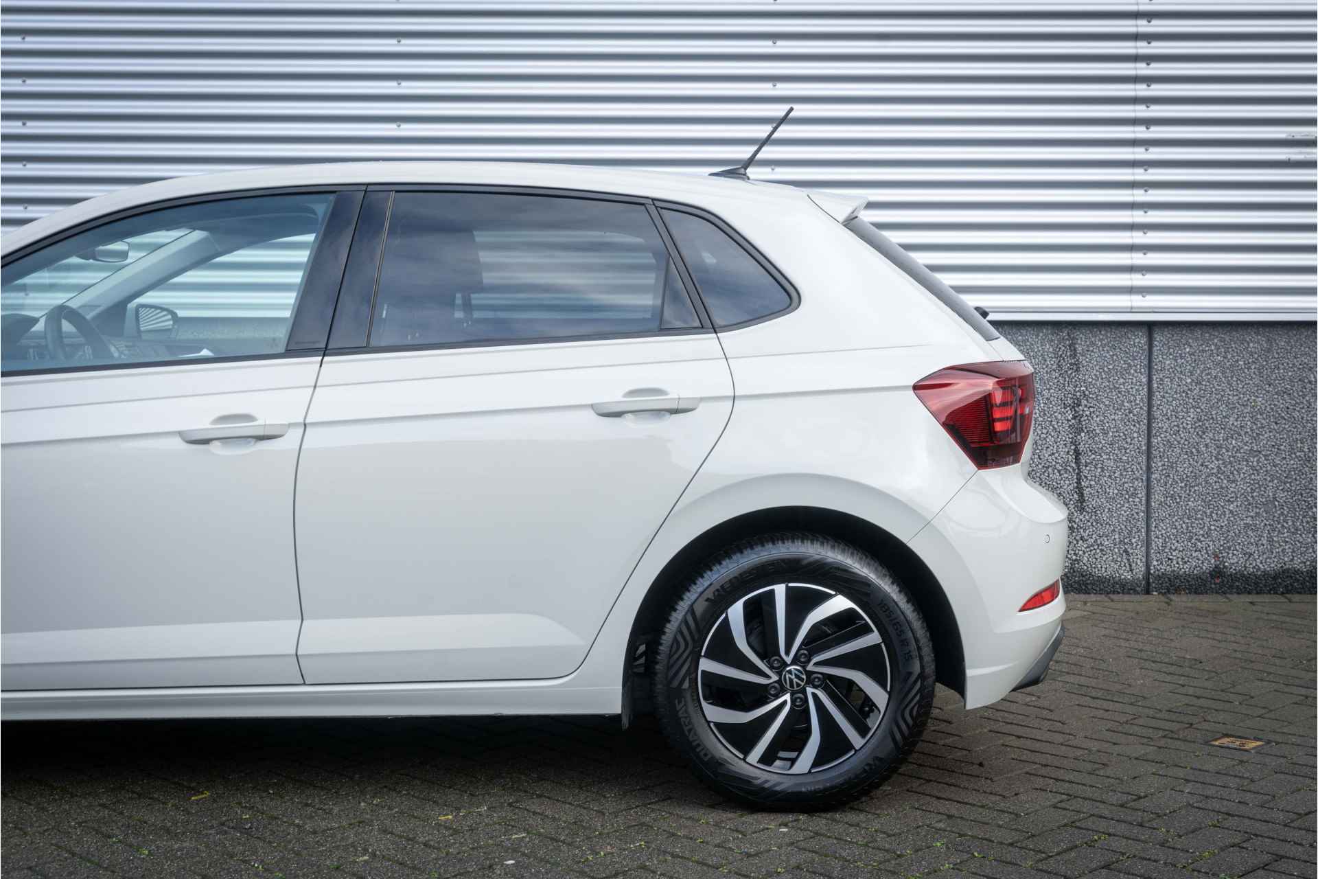 Volkswagen Polo 1.0 TSI Life Business | Camera | Stoelverwarming | Clima |PDC v+a | - 9/40