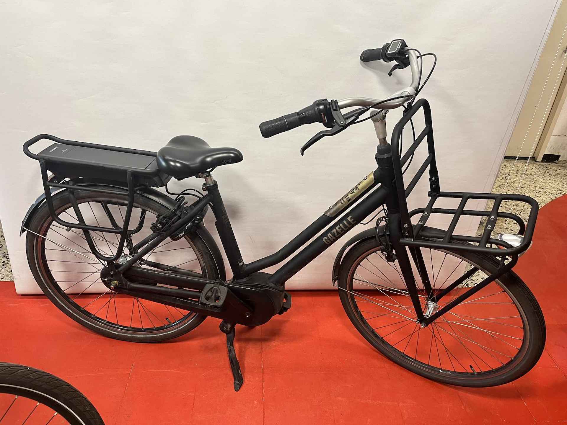 Gazelle Heavy Duty NL C7 HMB D49 N7 Elektrische Stadsfietsen black matt - 1/2