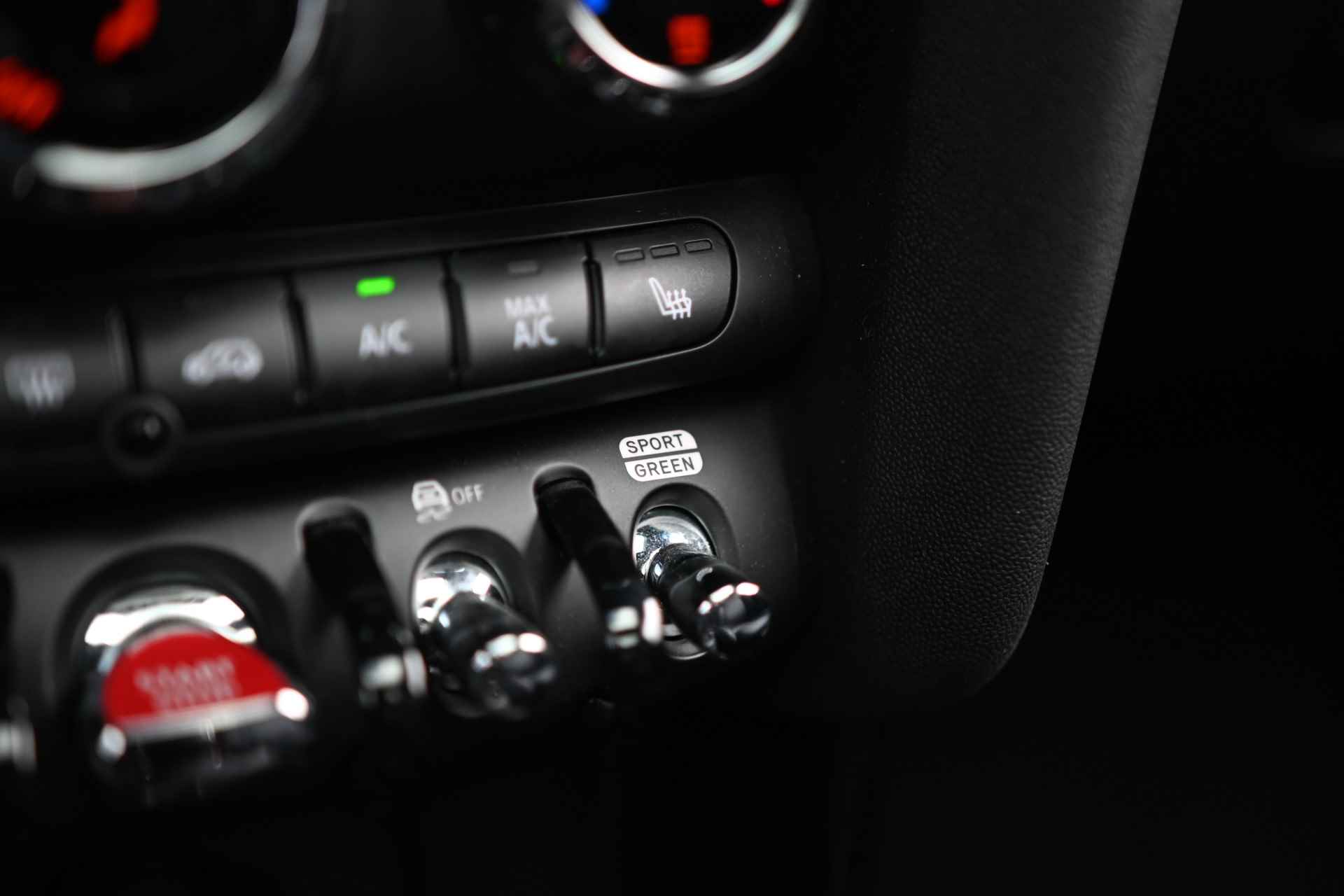 MINI Hatchback Cooper S Hammersmith JCW Automaat / Panoramadak / LED / Comfort Access / Harman-Kardon / Park Assistant / Comfortstoelen / Stoelverwarming - 25/35