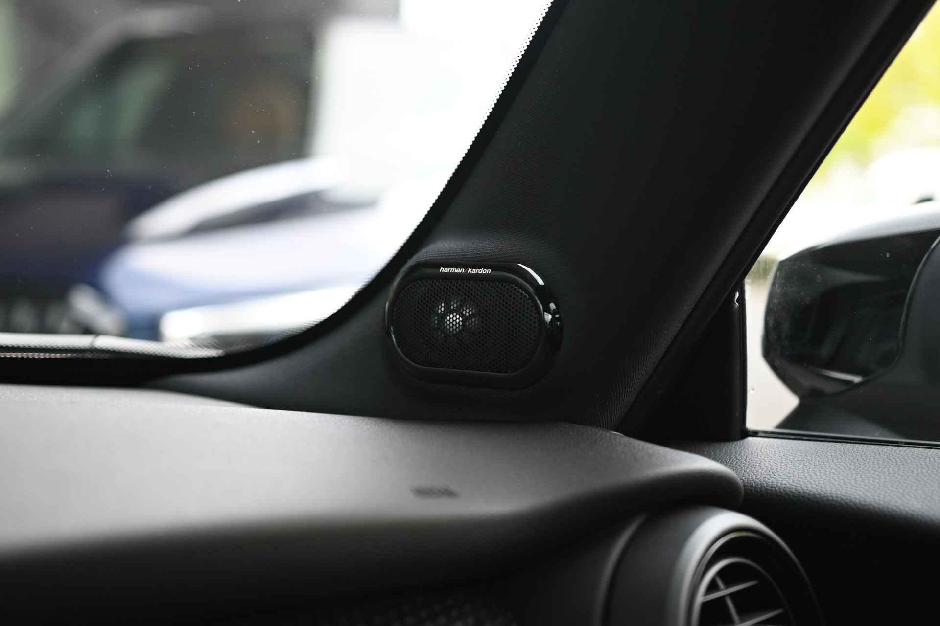 MINI Hatchback Cooper S Hammersmith JCW Automaat / Panoramadak / LED / Comfort Access / Harman-Kardon / Park Assistant / Comfortstoelen / Stoelverwarming - 28/35