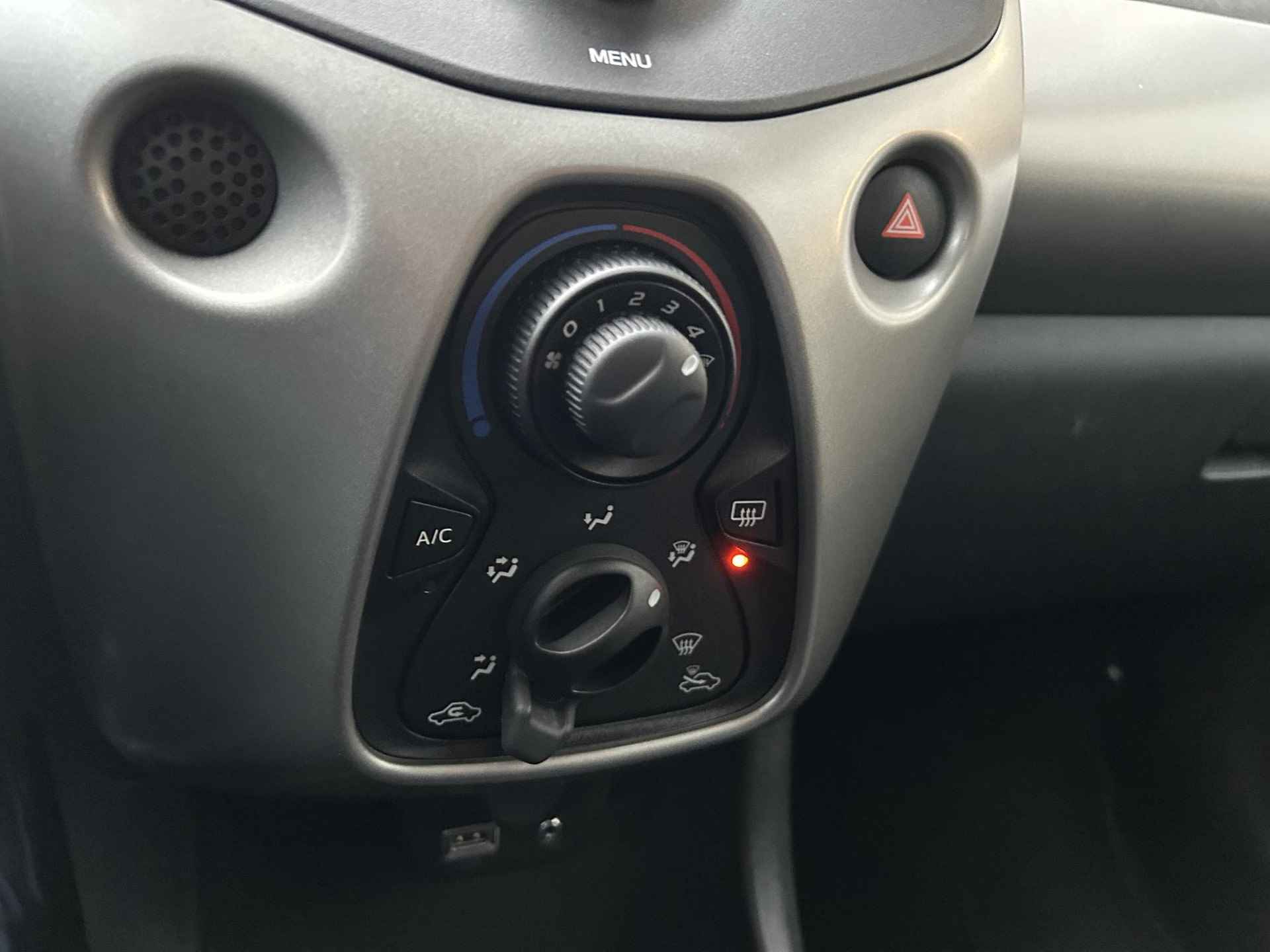 Peugeot 108 1.0 e-VTi Active | Airco | 5 Deurs | LED Dagrijverlichting | Bleutooth Telefoon & Audio | Elektrisch Pakket | Stuurwielbediening - 15/41