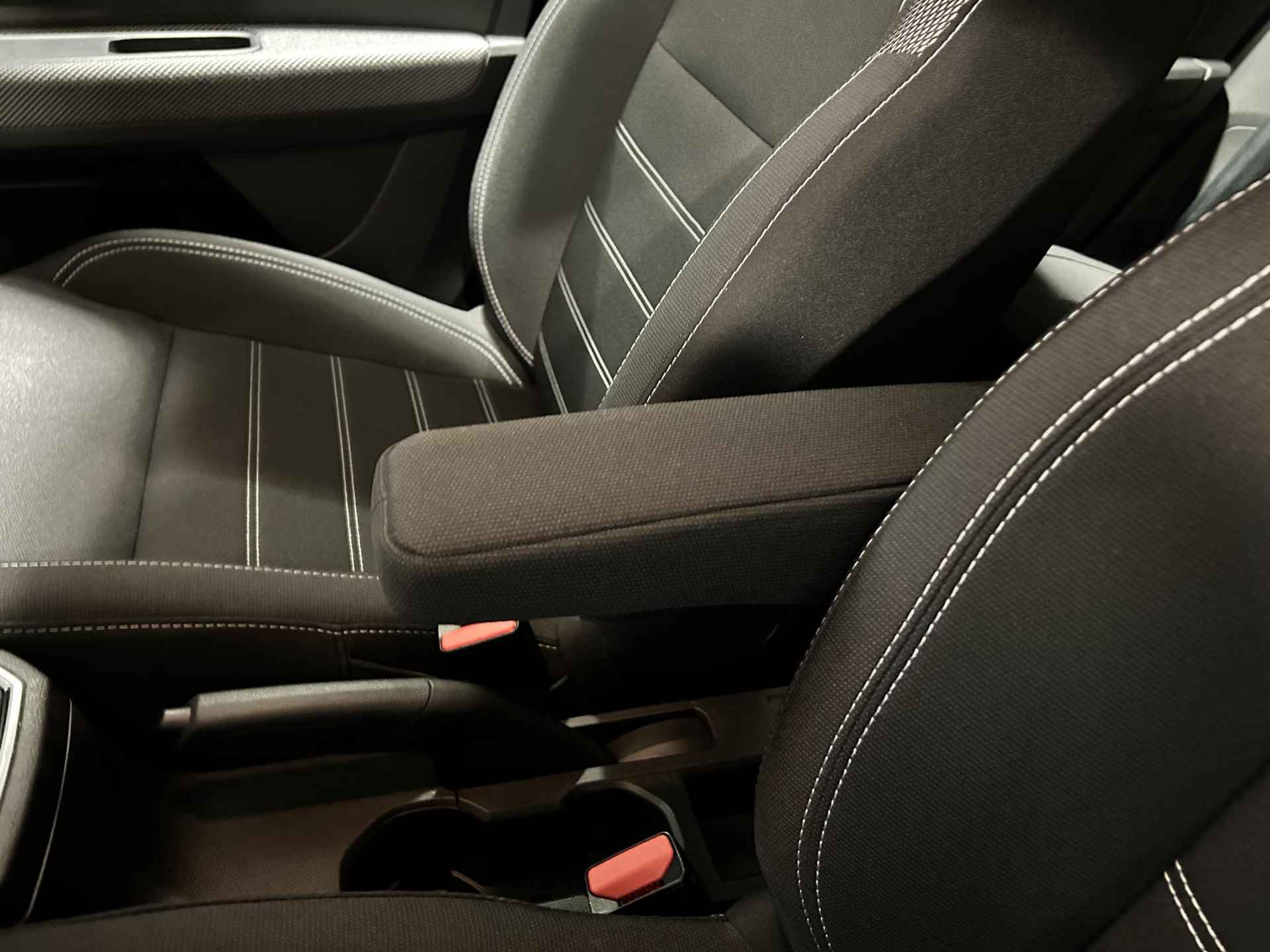 Dacia Sandero 1.0 TCe 90 Comfort Led|Apple Carplay Android Auto|Parkeersensoren|camera |Dodehoek detectie - 14/38