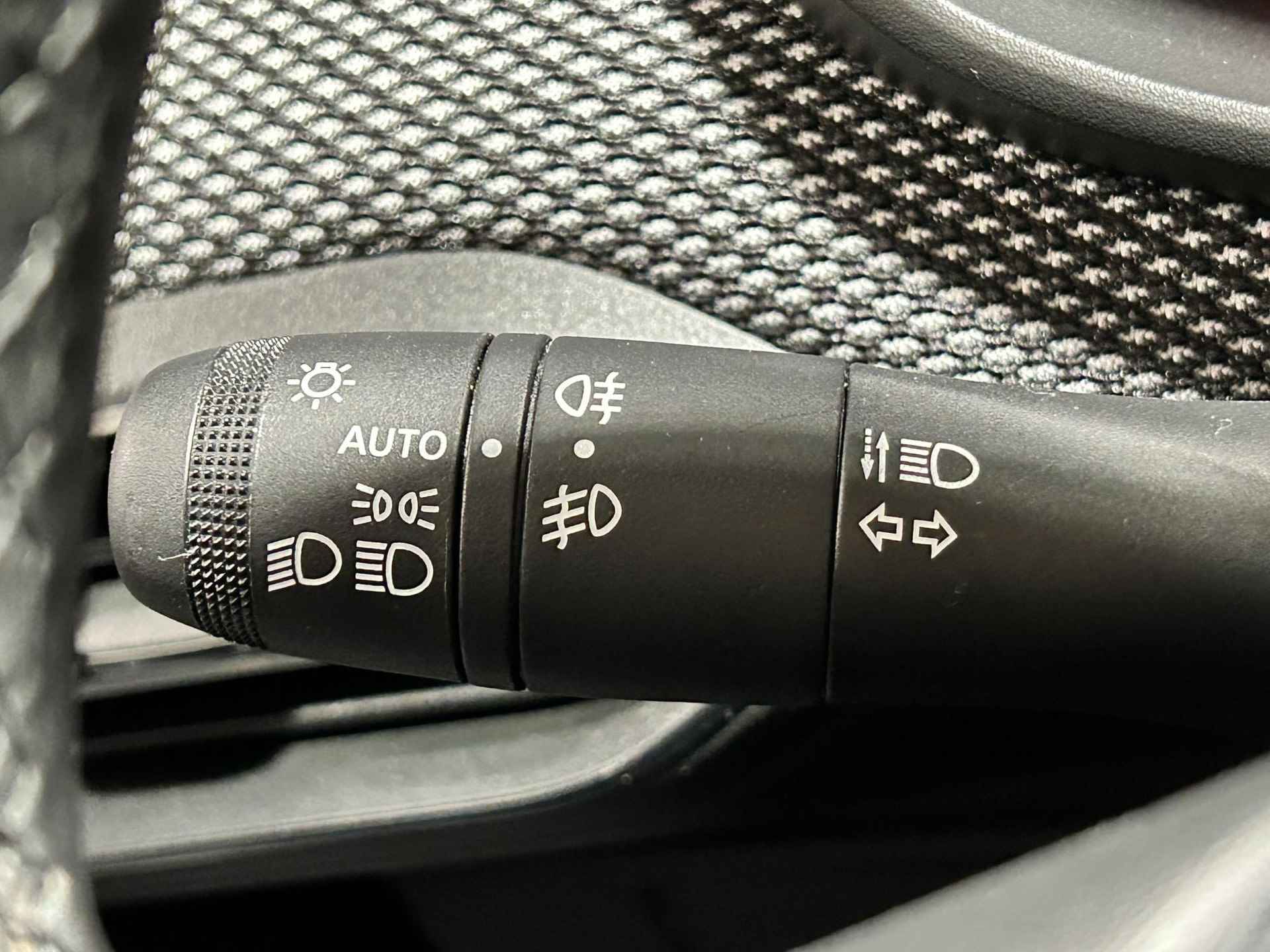 Dacia Sandero 1.0 TCe 90 Comfort Led|Apple Carplay Android Auto|Parkeersensoren|camera |Dodehoek detectie - 16/38