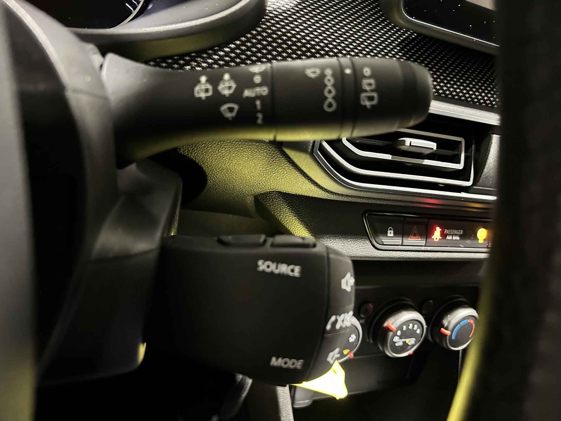 Dacia Sandero 1.0 TCe 90 Comfort Led|Apple Carplay Android Auto|Parkeersensoren|camera |Dodehoek detectie - 20/38