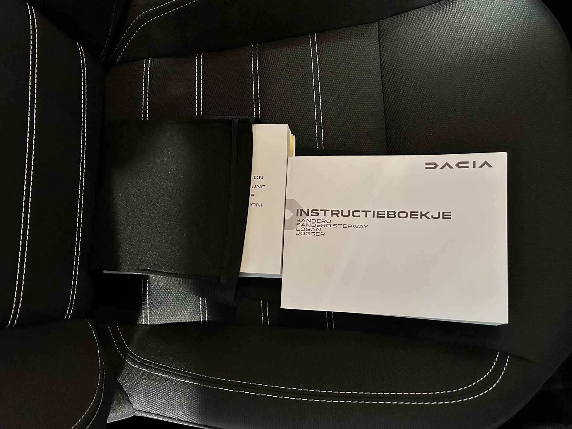 Dacia Sandero 1.0 TCe 90 Comfort Led|Apple Carplay Android Auto|Parkeersensoren|camera |Dodehoek detectie - 37/38
