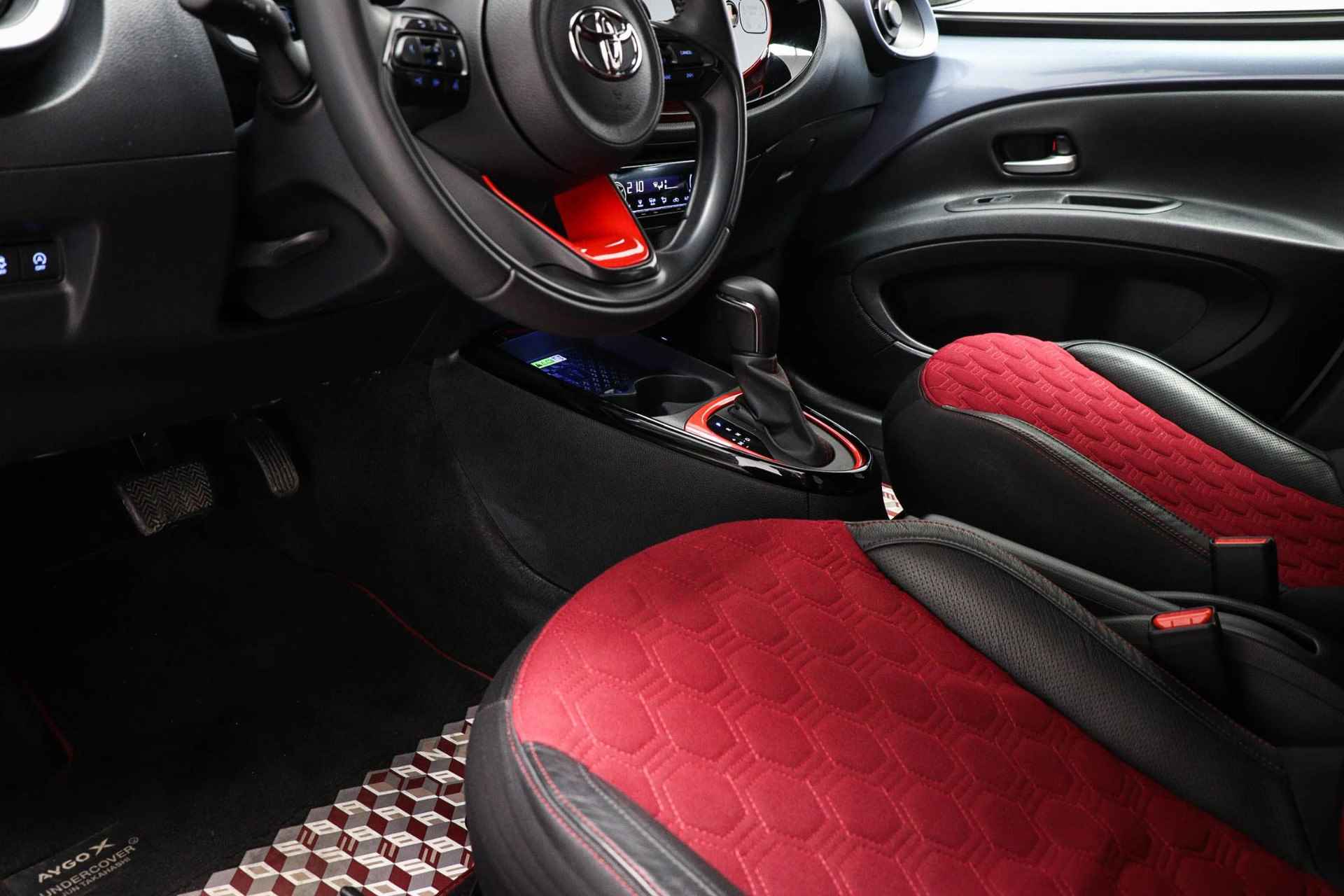 Toyota Aygo X 1.0 VVT-i S-CVT Premium | JBL DAB | UNDERCOVER | CAMERA | 18" - 31/57