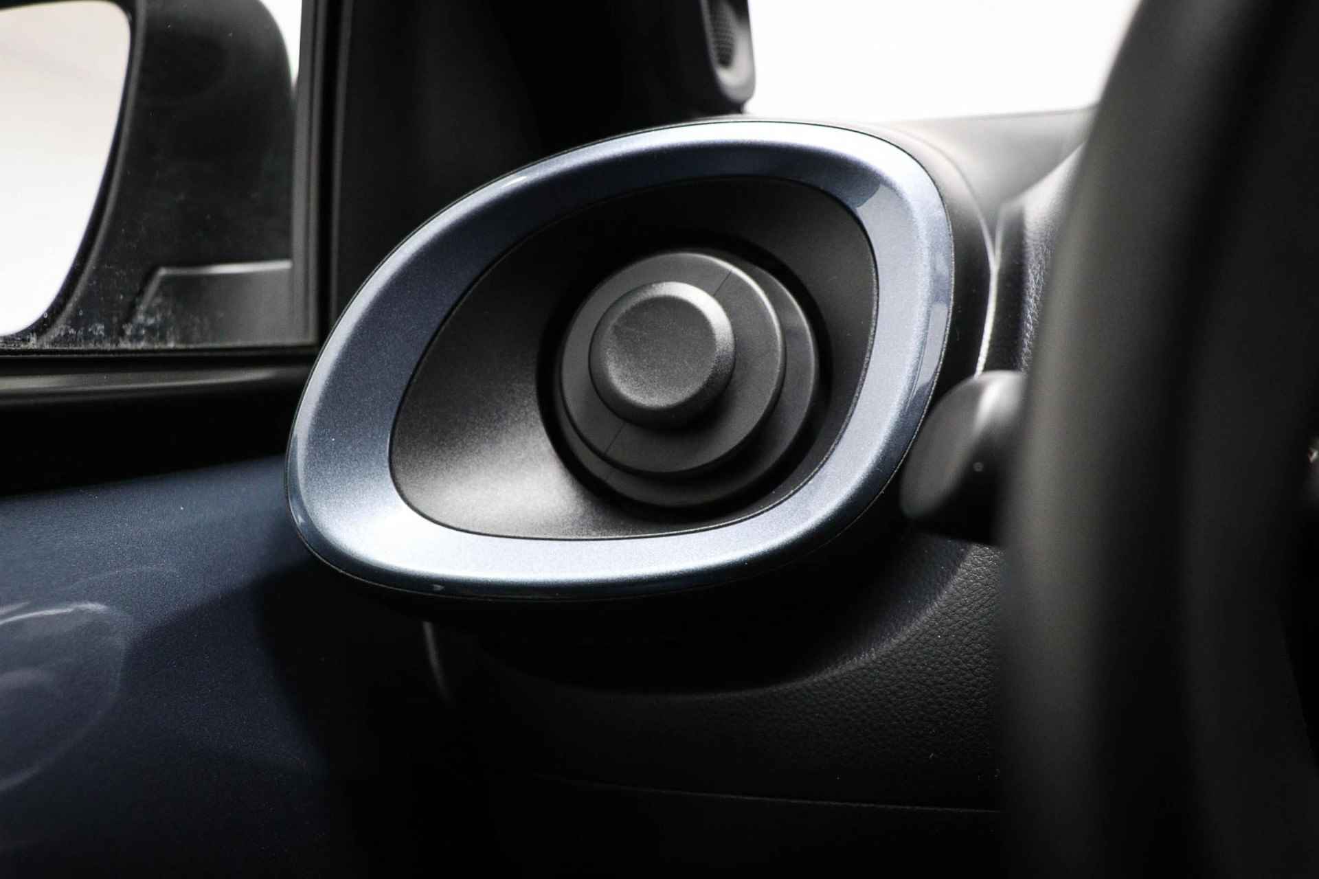 Toyota Aygo X 1.0 VVT-i S-CVT Premium | JBL DAB | UNDERCOVER | CAMERA | 18" - 34/57