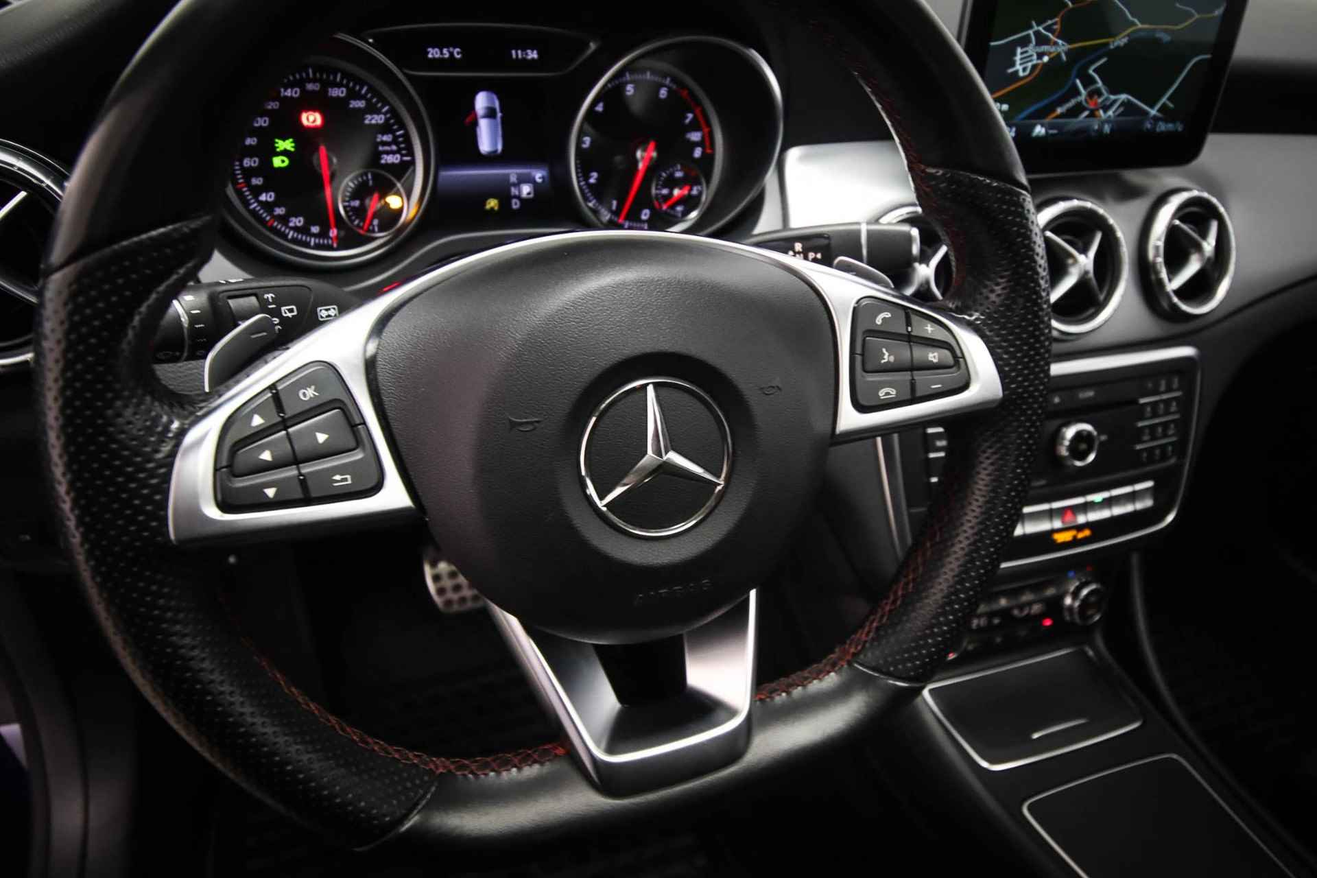 Mercedes-Benz CLA-klasse Shooting Brake 180 AMG-Line | PANORAMADAK | SFEERVERLICHTING | APPLE CARPLAY - 33/61