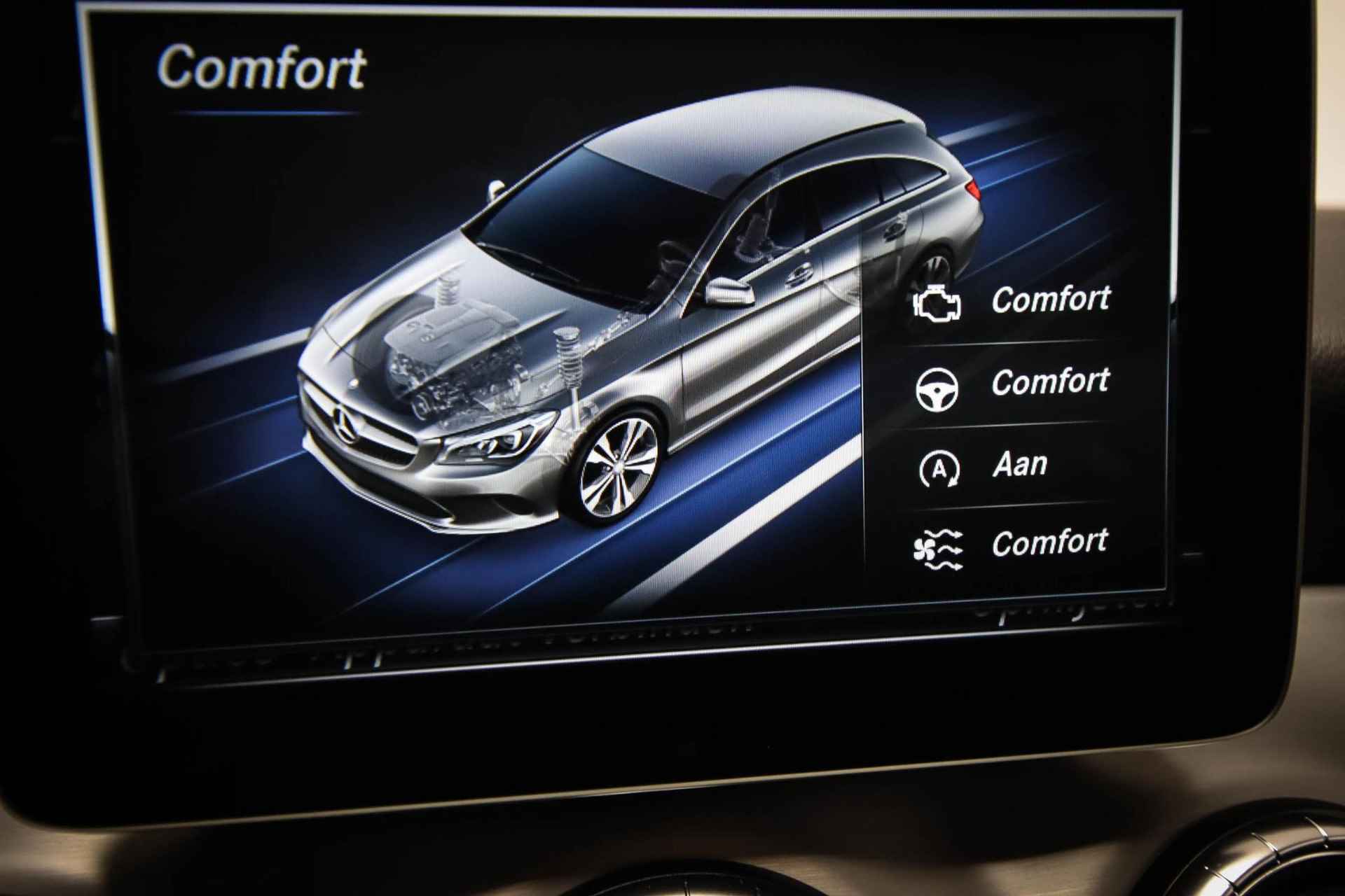 Mercedes-Benz CLA-klasse Shooting Brake 180 AMG-Line | PANORAMADAK | SFEERVERLICHTING | APPLE CARPLAY - 55/61