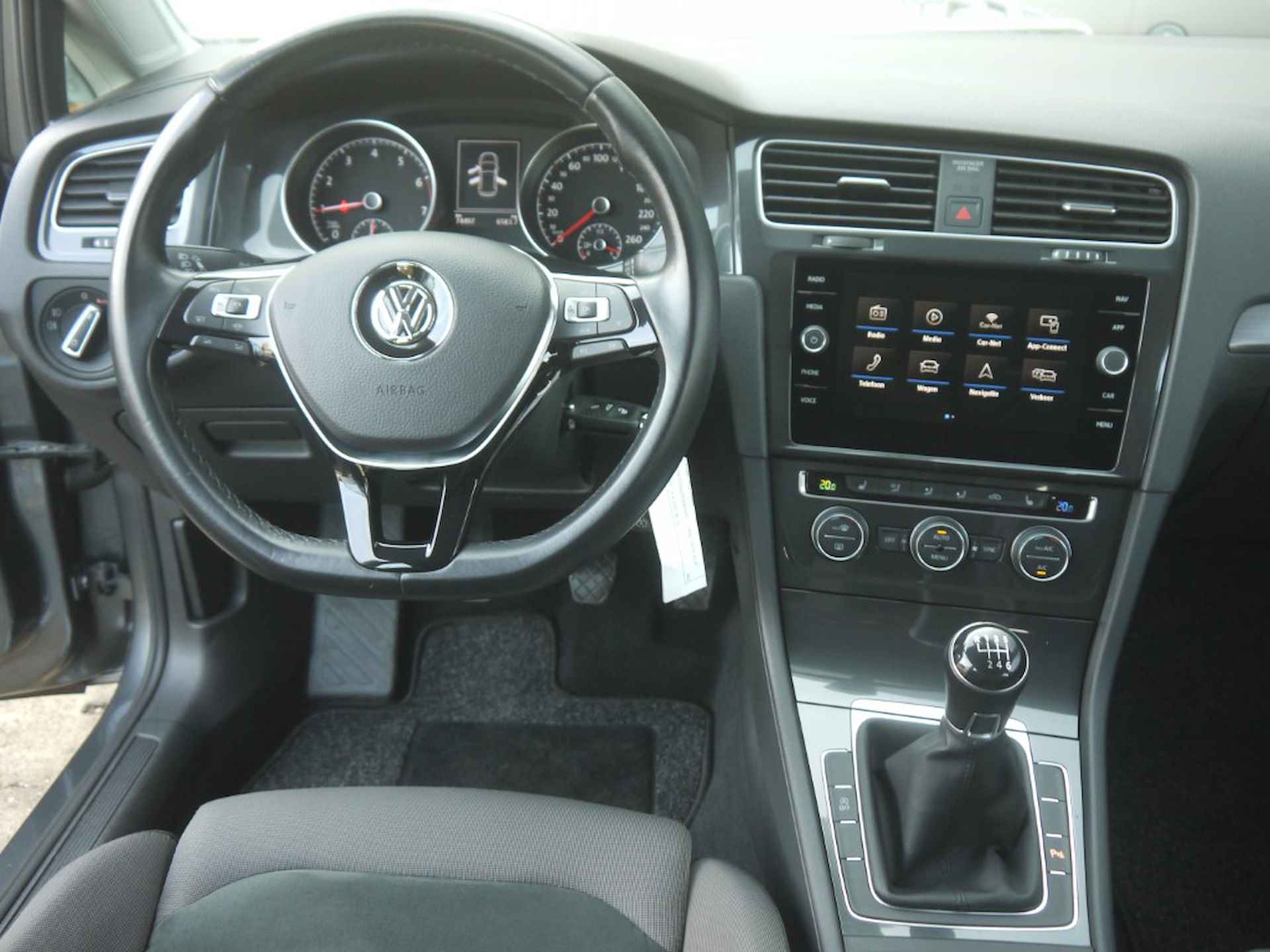 Volkswagen Golf 1.0 TSI Comfortline Business NL-Auto!! PDC I Apple carplay I Climate -- HEMELVAARTSDAG GEOPEND VAN 11.00 T/M 15.00 UUR -- - 8/34