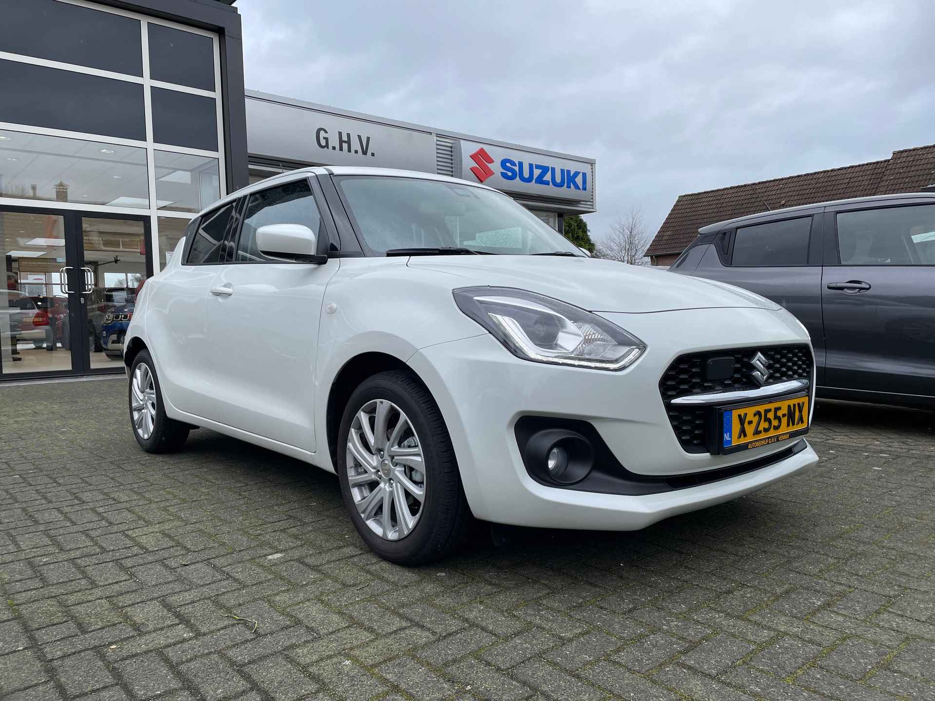 SUZUKI Swift 1.2 DualJet 83pk Smart Hybrid S&amp;S Select - 7/43