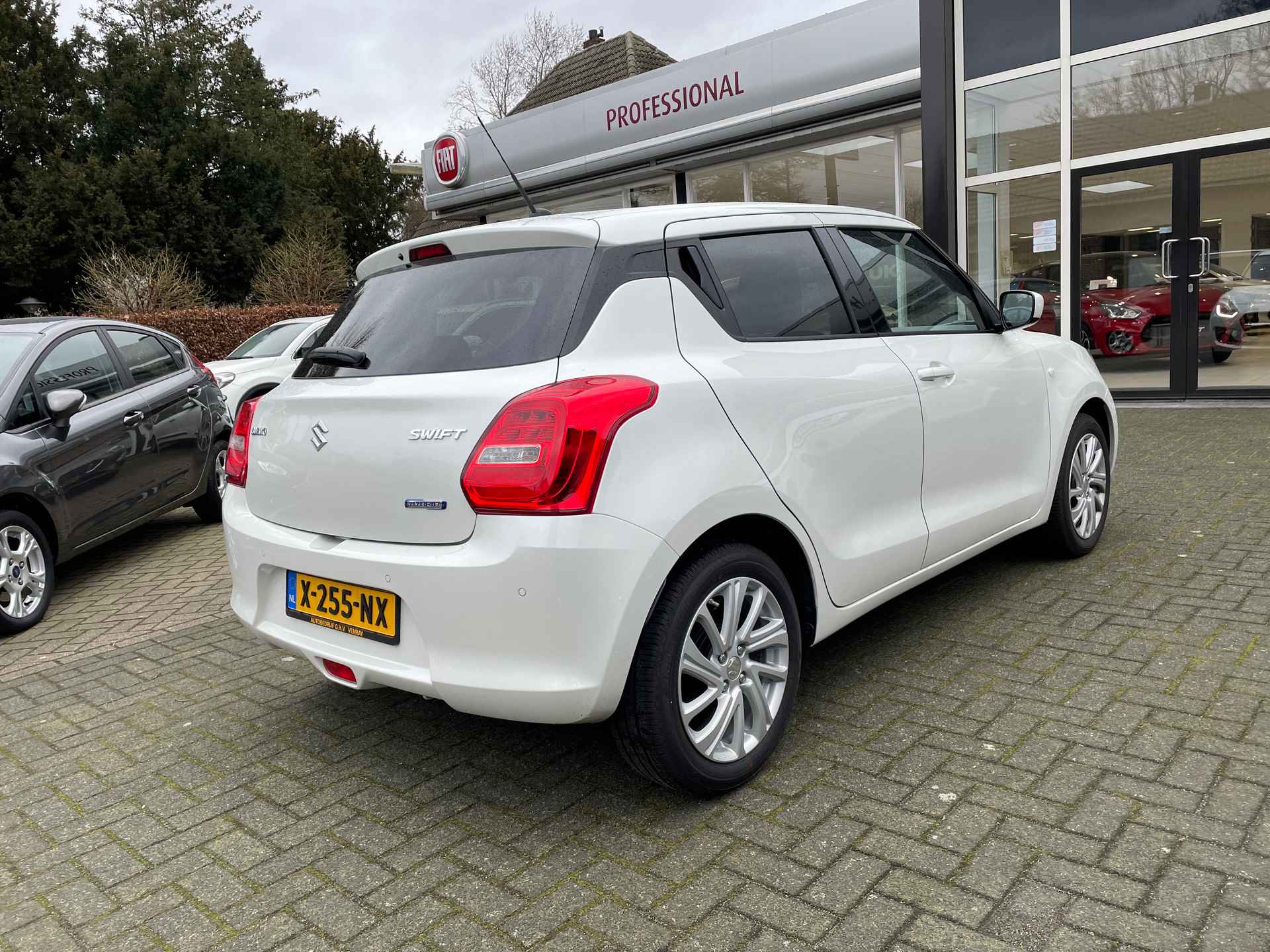 SUZUKI Swift 1.2 DualJet 83pk Smart Hybrid S&amp;S Select - 12/43