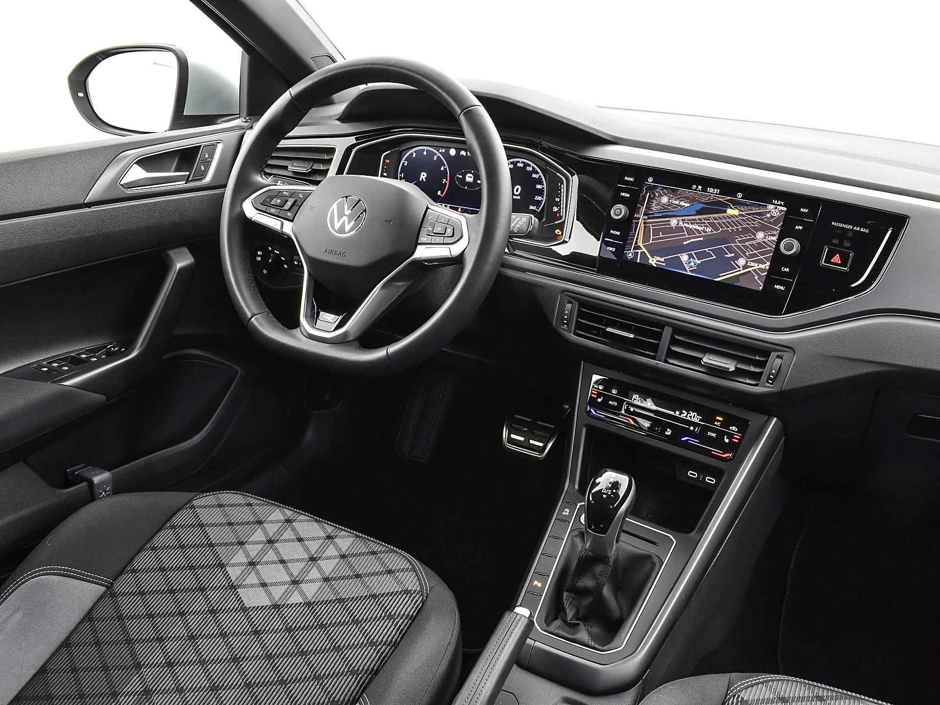 Volkswagen Taigo 1.0 Tsi 110pk DSG R-Line | Climatronic | Keyless | Camera | P-Sensoren | App-Connect | Navi | 17'' Inch | Garantie t/m 02-08-2027 of 100.000km - 16/35