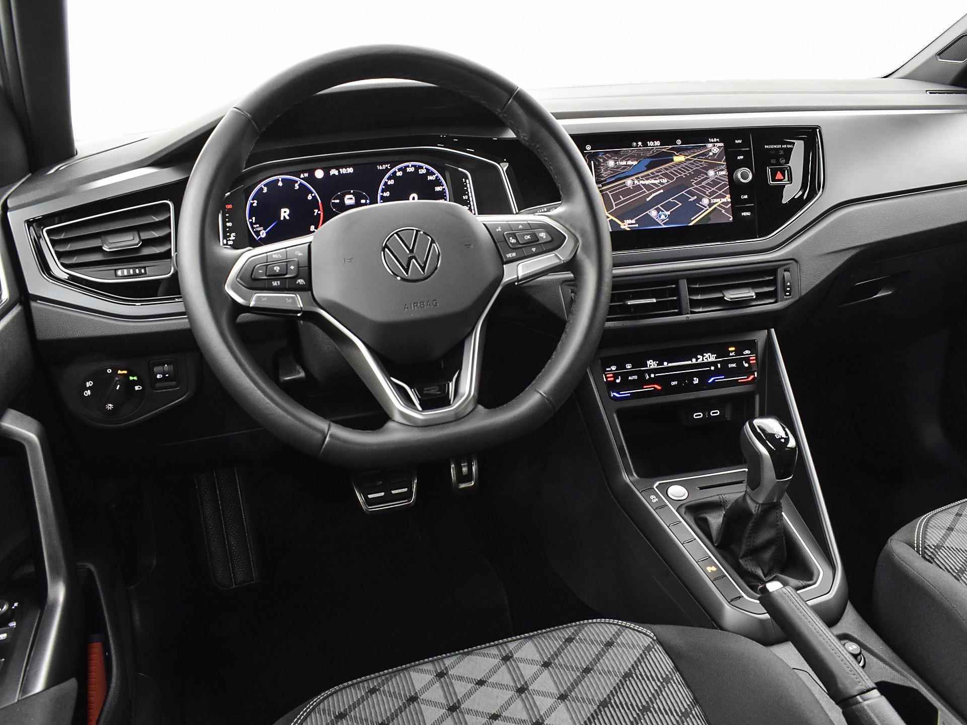 Volkswagen Taigo 1.0 Tsi 110pk DSG R-Line | Climatronic | Keyless | Camera | P-Sensoren | App-Connect | Navi | 17'' Inch | Garantie t/m 02-08-2027 of 100.000km - 18/35
