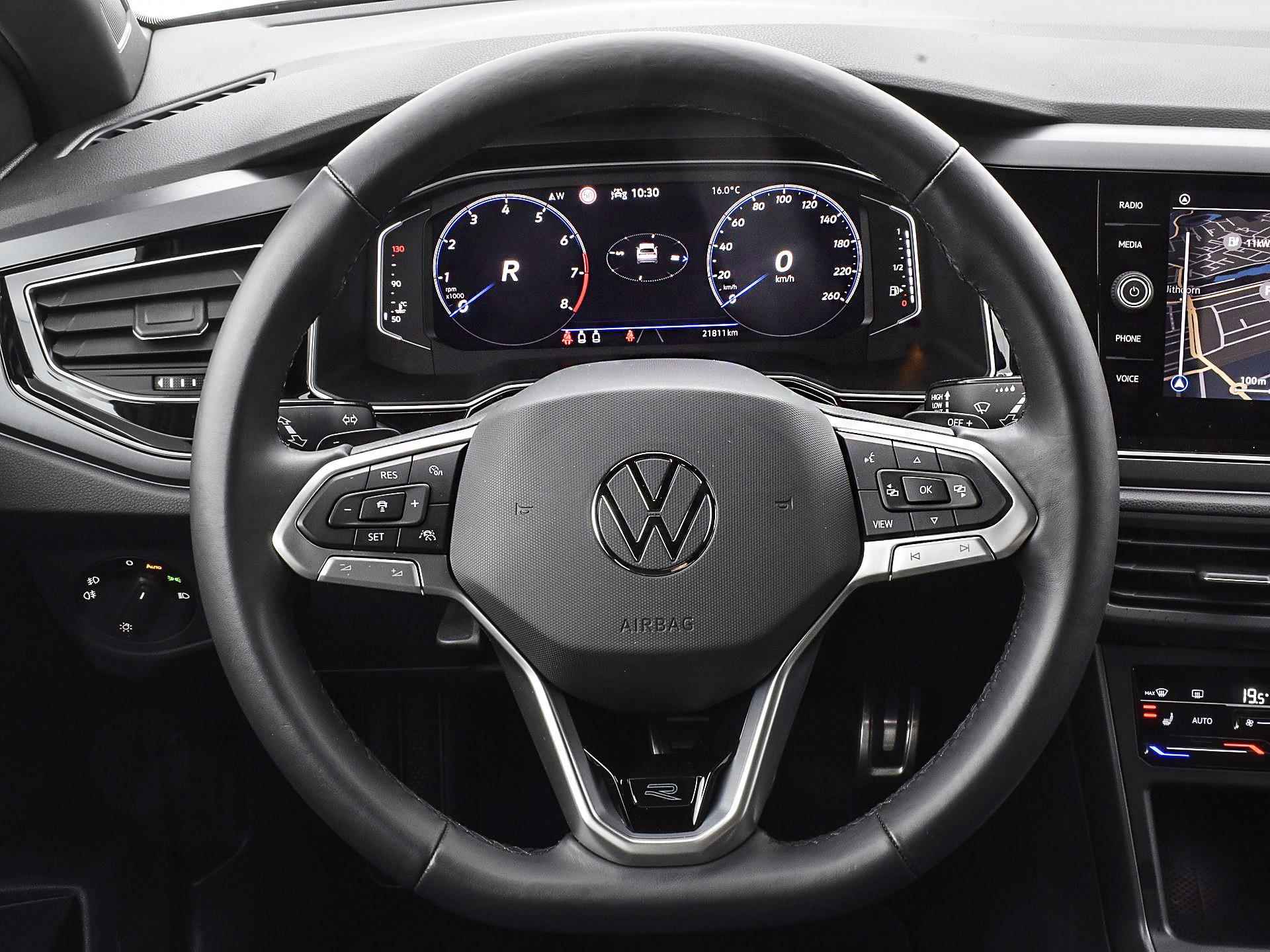 Volkswagen Taigo 1.0 Tsi 110pk DSG R-Line | Climatronic | Keyless | Camera | P-Sensoren | App-Connect | Navi | 17'' Inch | Garantie t/m 02-08-2027 of 100.000km - 20/35