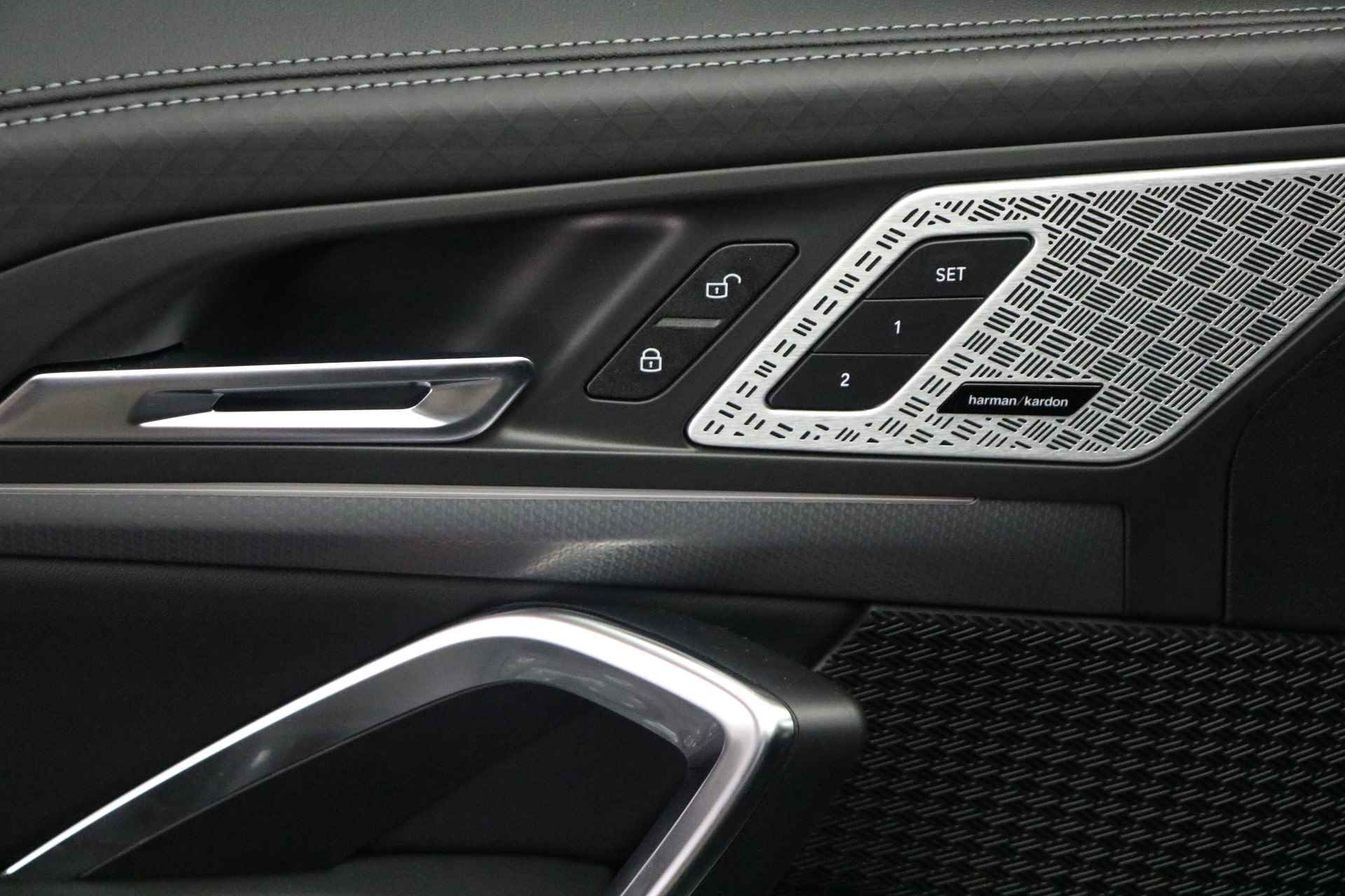BMW X2 sDrive20i M Sport Automaat / Panoramadak / Adaptieve LED / Adaptief M Onderstel / Sportstoelen  / Parking Assistant / Comfort Access - 12/22