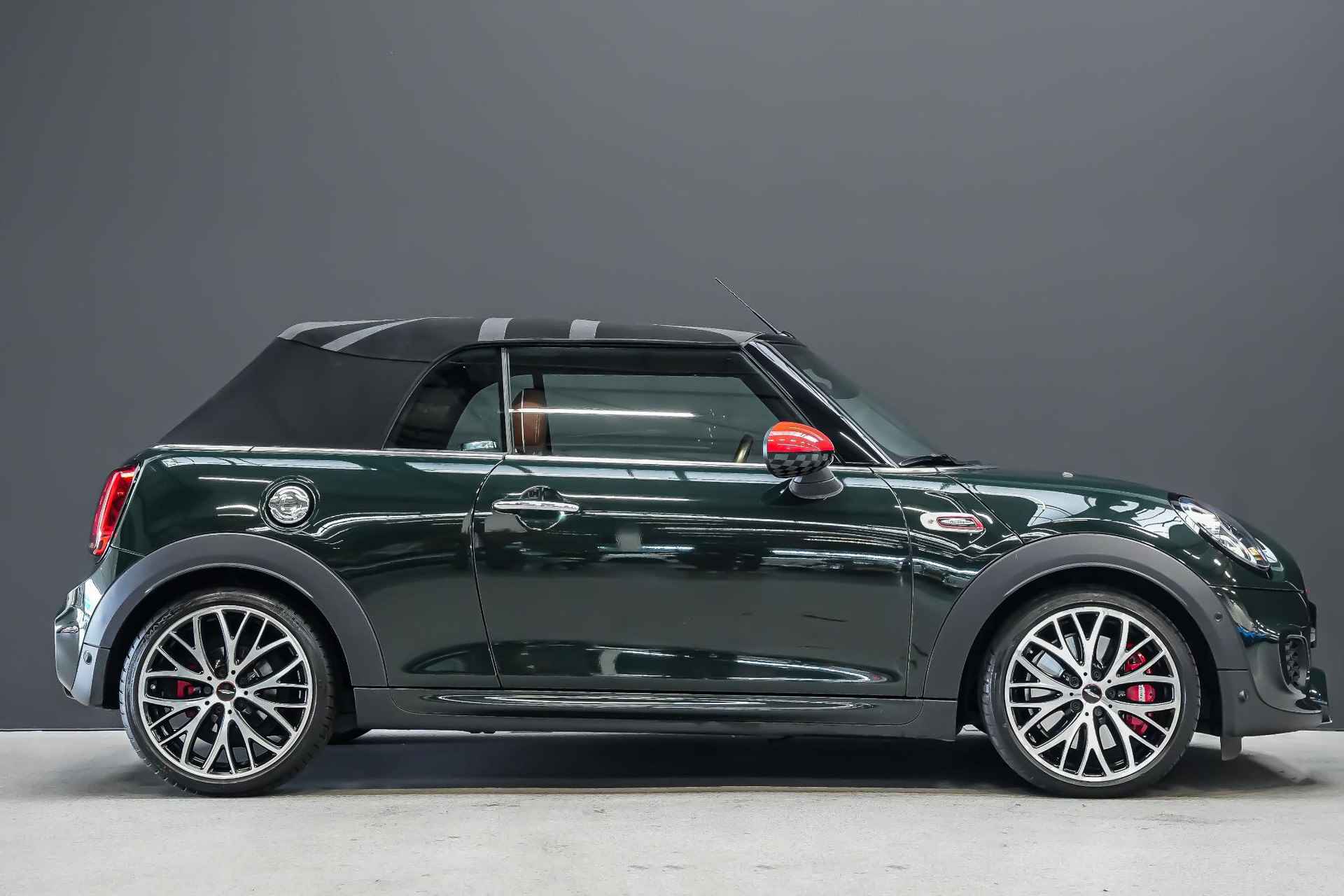 Mini Cabrio John Cooper Works Chili 2.0 231pk |Harman & Kardon|head-up display|lederen stoelen|Apple Carplay|adaptieve cruise control|parkeercamera en sensoren| - 6/36