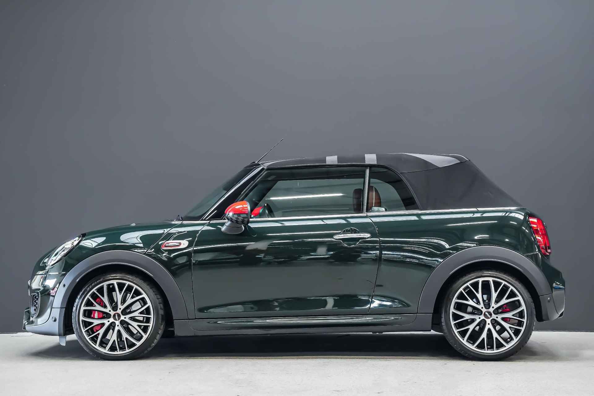 Mini Cabrio John Cooper Works Chili 2.0 231pk |Harman & Kardon|head-up display|lederen stoelen|Apple Carplay|adaptieve cruise control|parkeercamera en sensoren| - 7/36