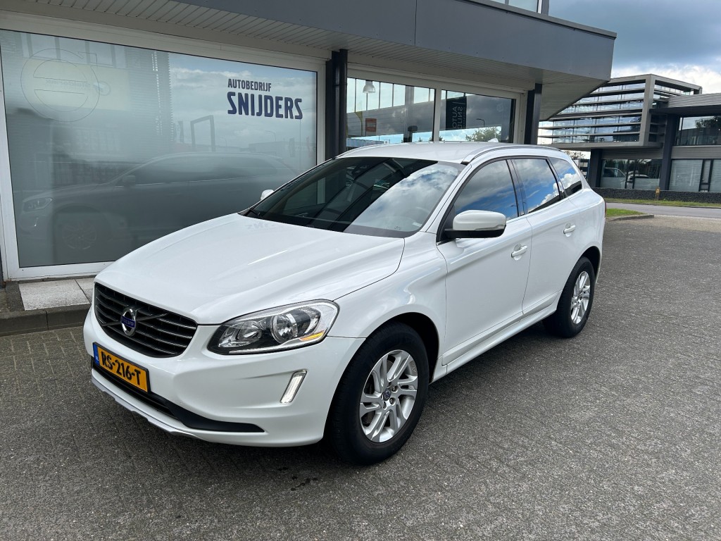 VOLVO Xc60 2.0 T5 FWD SUMMUM Geartronic