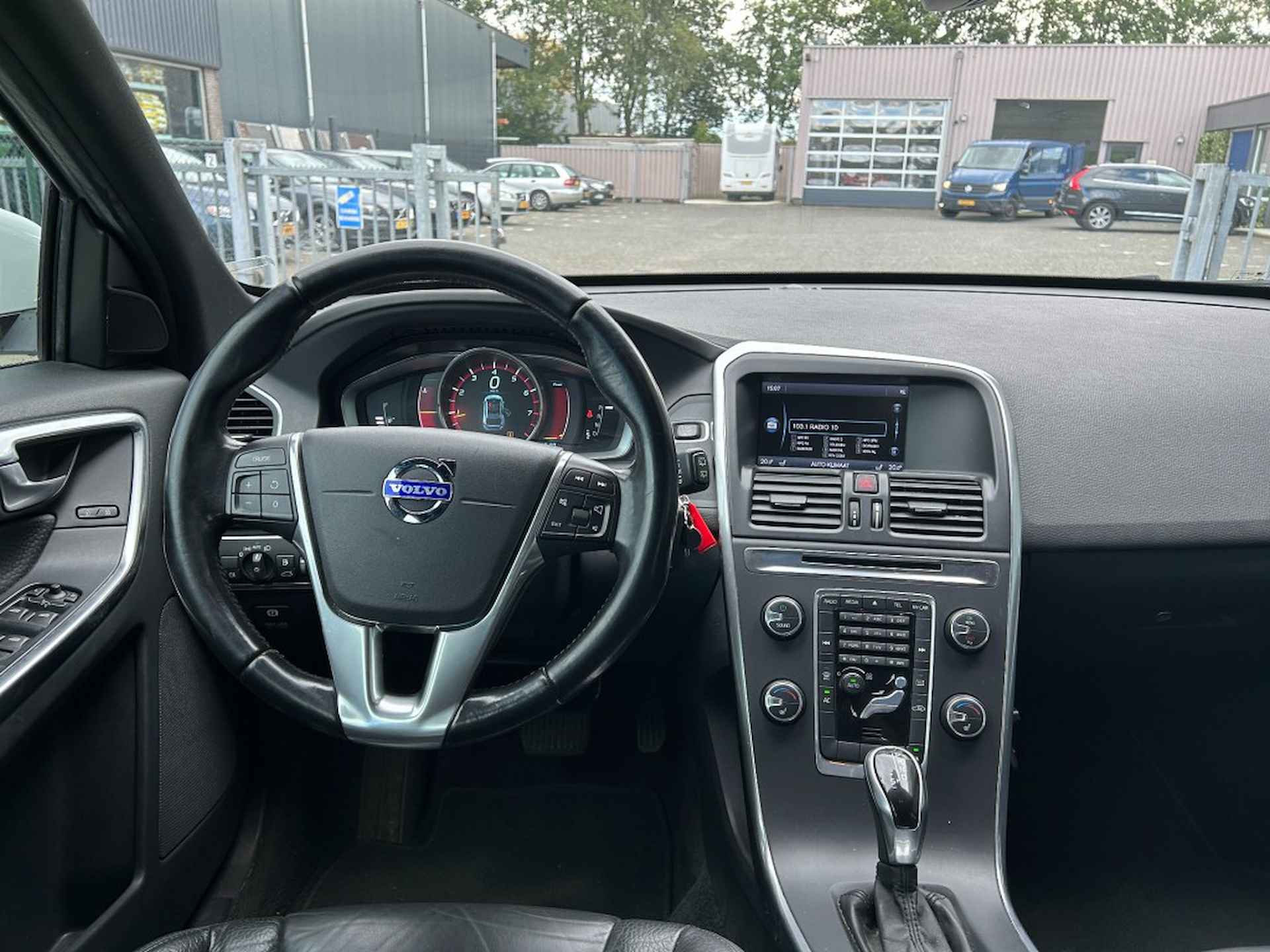 VOLVO Xc60 2.0 T5 FWD SUMMUM Geartronic - 13/27