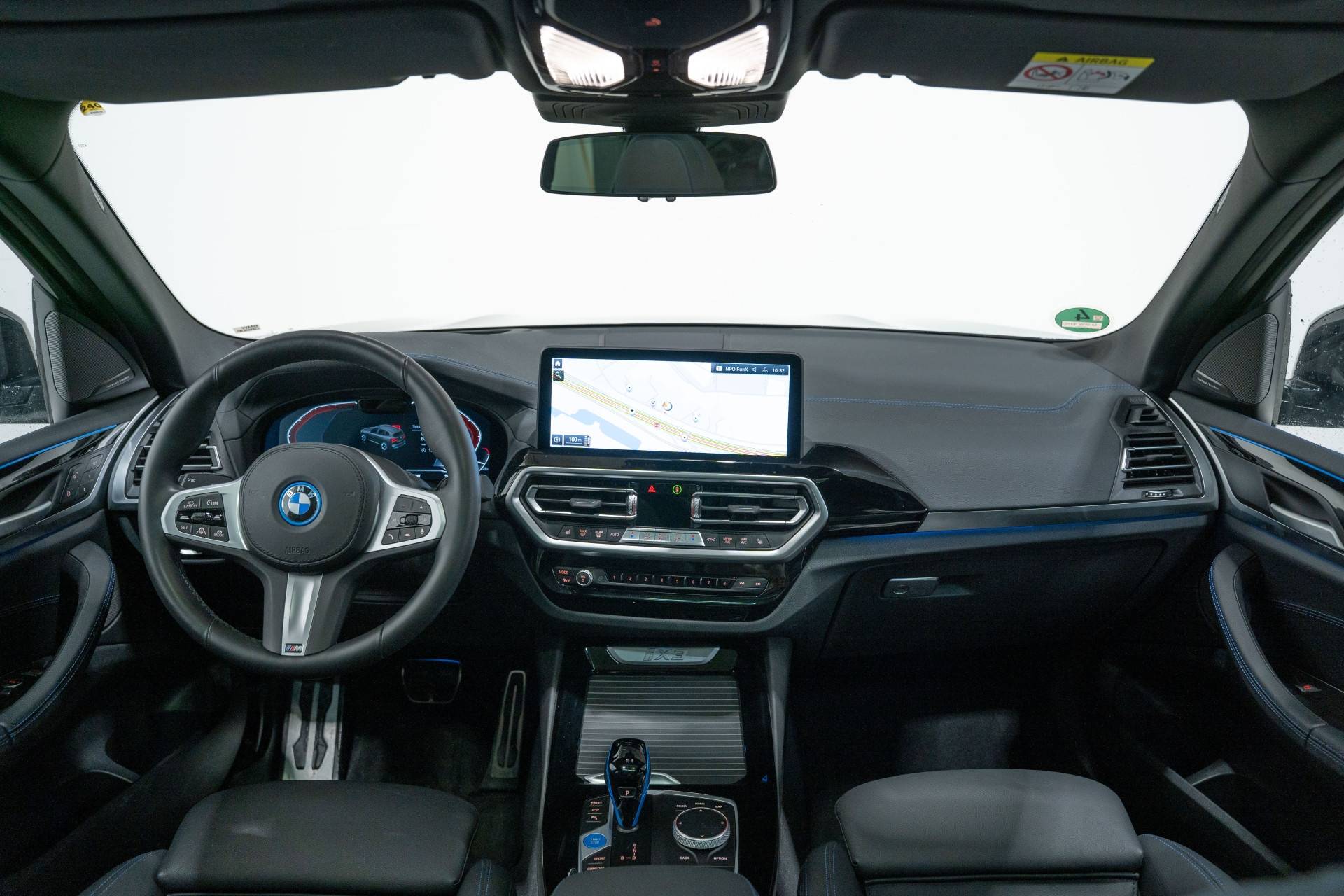 BMW iX3 High Executive Sportpakket - 3/31