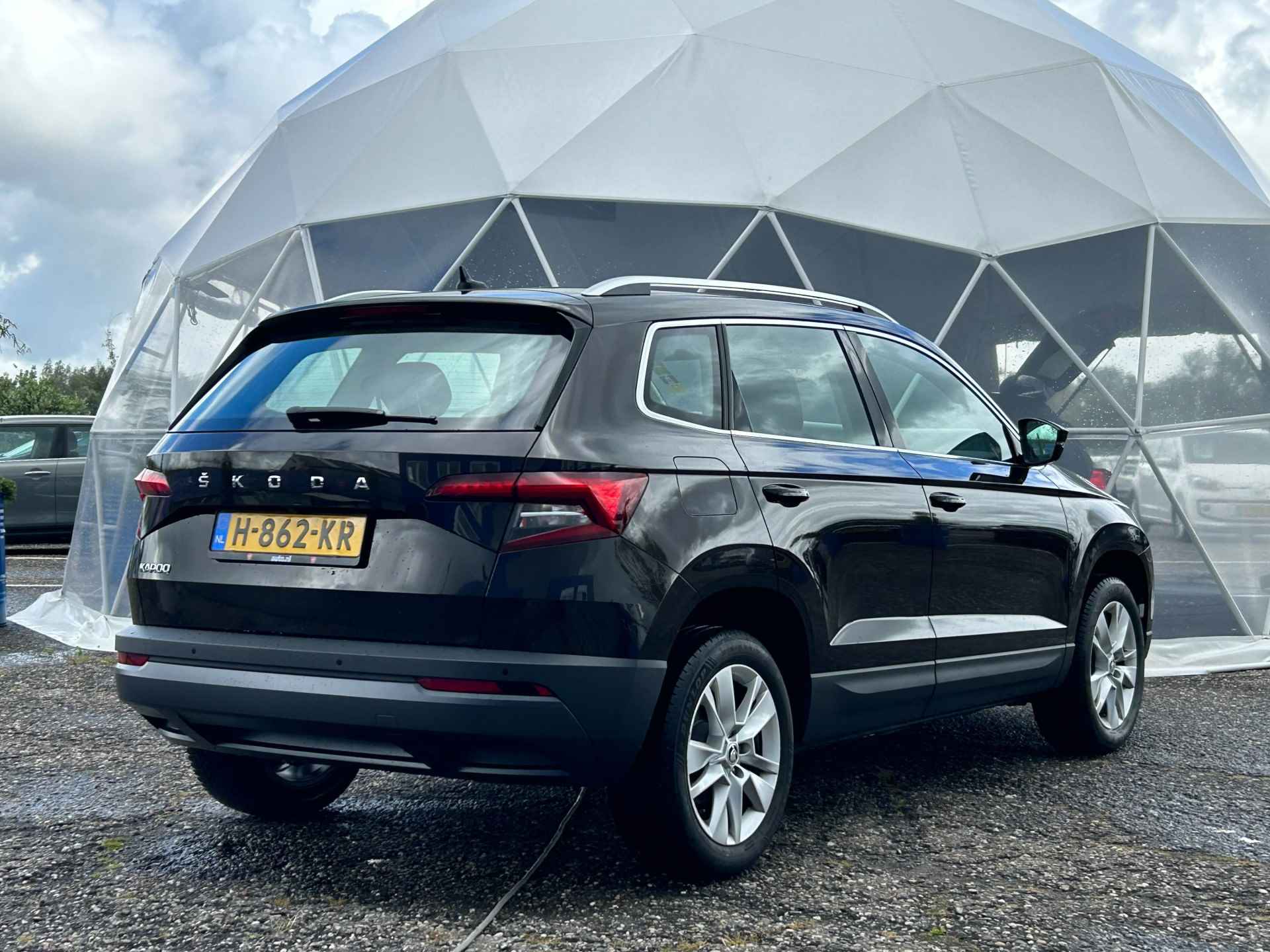 Škoda Karoq 1.5 TSI ACT Business Edition | Climate Control | Cruise Control | Camera | LED | Keyless Entry/Start | - 3/36