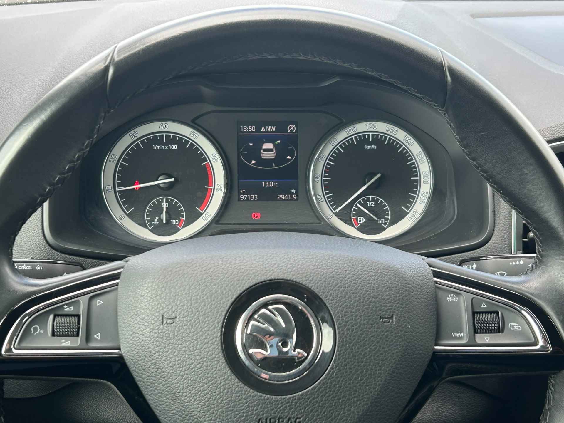 Škoda Karoq 1.5 TSI ACT Business Edition | Climate Control | Cruise Control | Camera | LED | Keyless Entry/Start | - 6/36