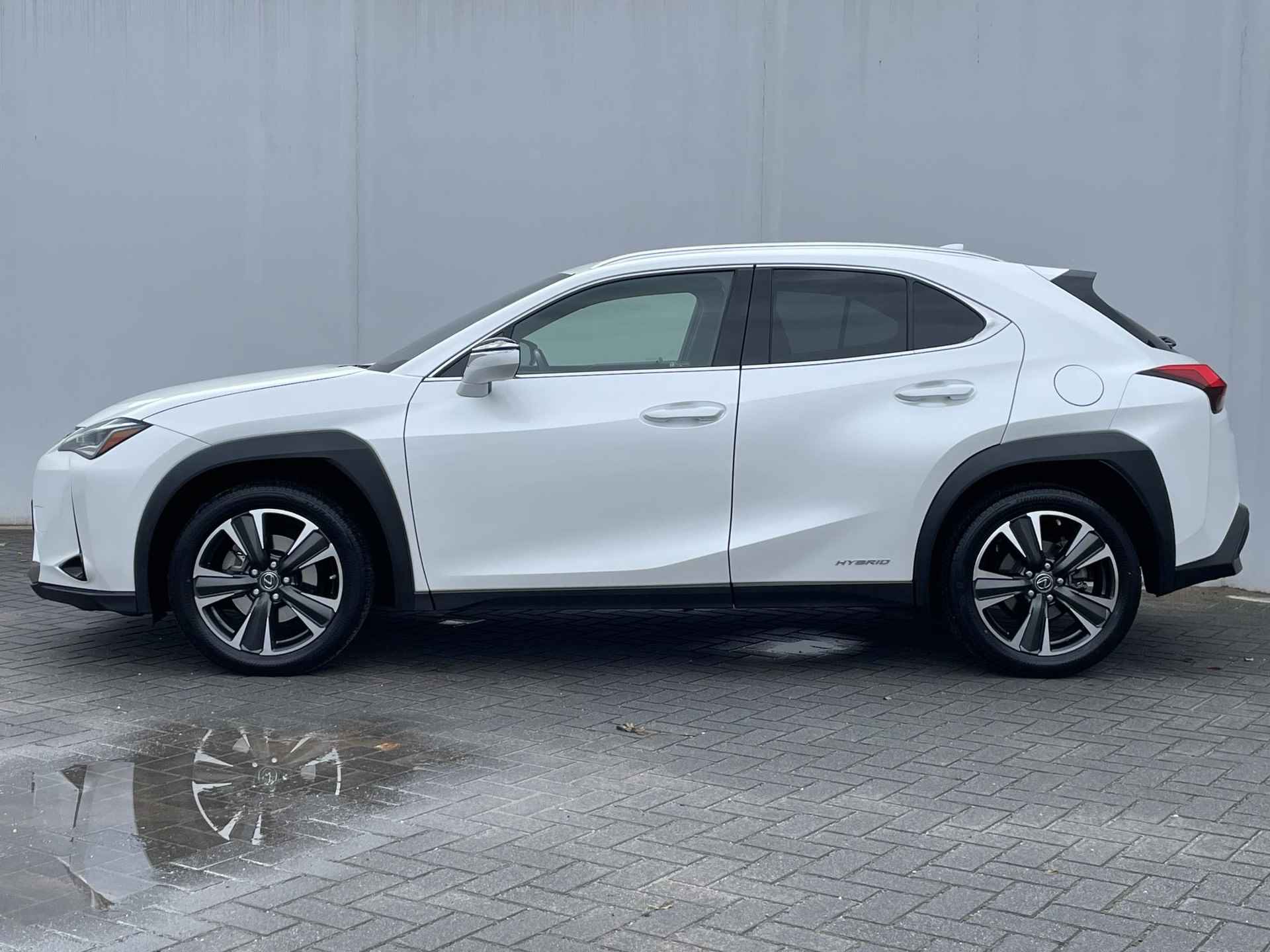 Lexus UX 250h Executive Line / TREKHAAK / NAVIGATIE / CRUISE CONTROL ADAPTIEF / ACHTERUITRIJCAMERA / CLIMATE CONTROL / BLUETOOTH - 8/41