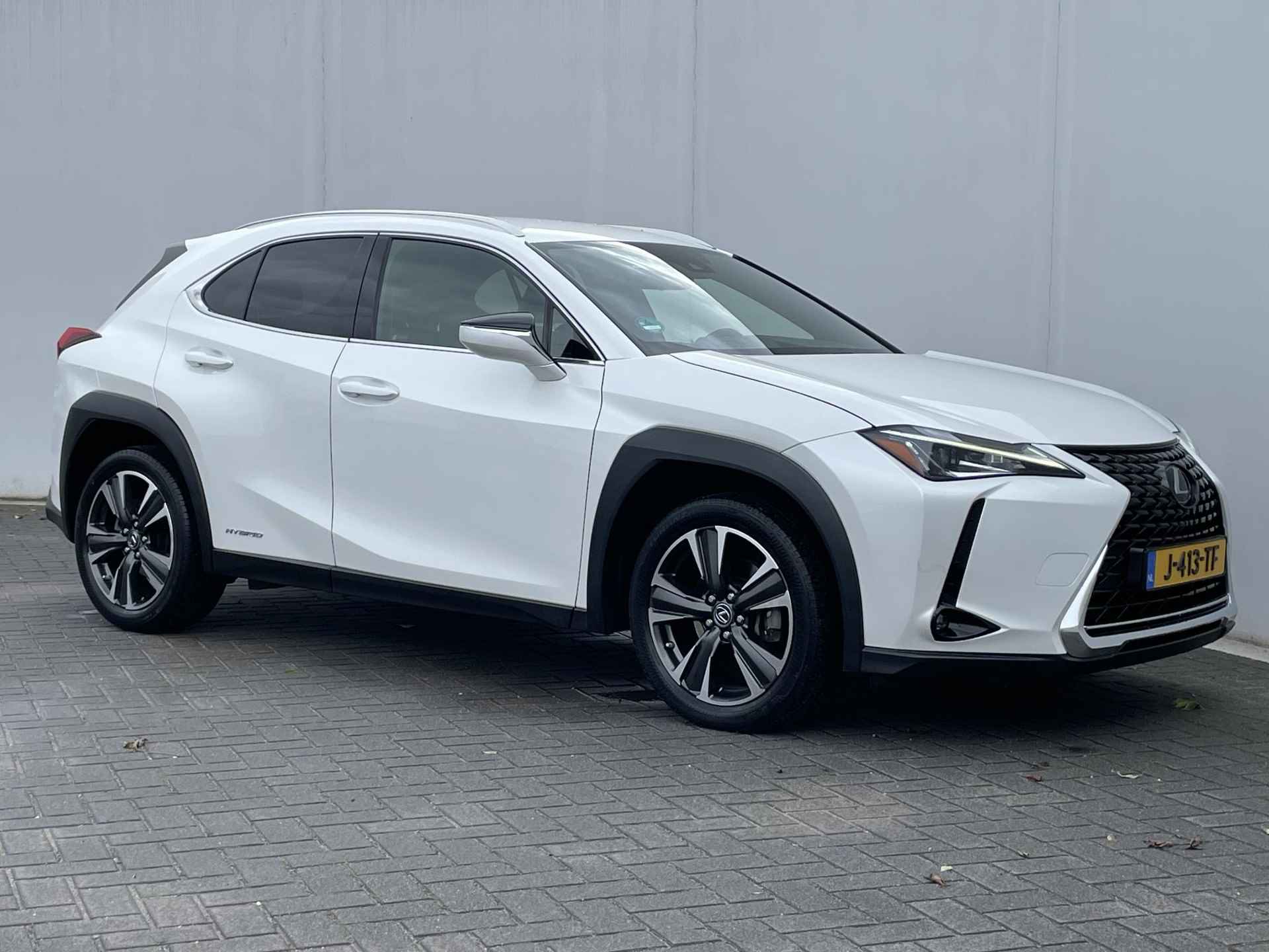 Lexus UX 250h Executive Line / TREKHAAK / NAVIGATIE / CRUISE CONTROL ADAPTIEF / ACHTERUITRIJCAMERA / CLIMATE CONTROL / BLUETOOTH - 11/41