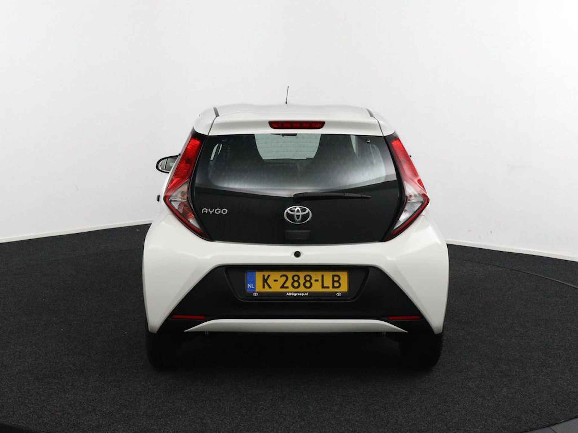 Toyota Aygo 1.0 VVT-i x-fun - 9/39